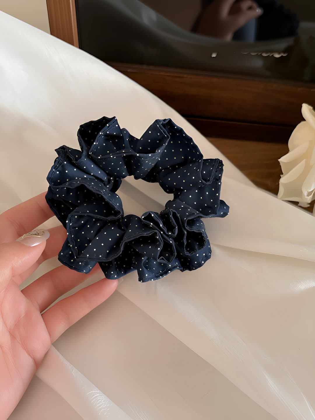 Small polka dot scrunchie