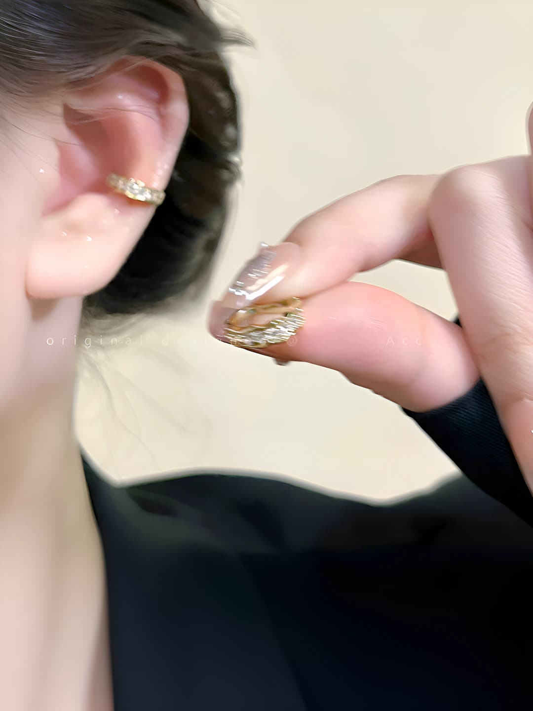 Women's French light luxury zircon ear clips, geometric shape, ring design element, copper material, electroplated, 2026