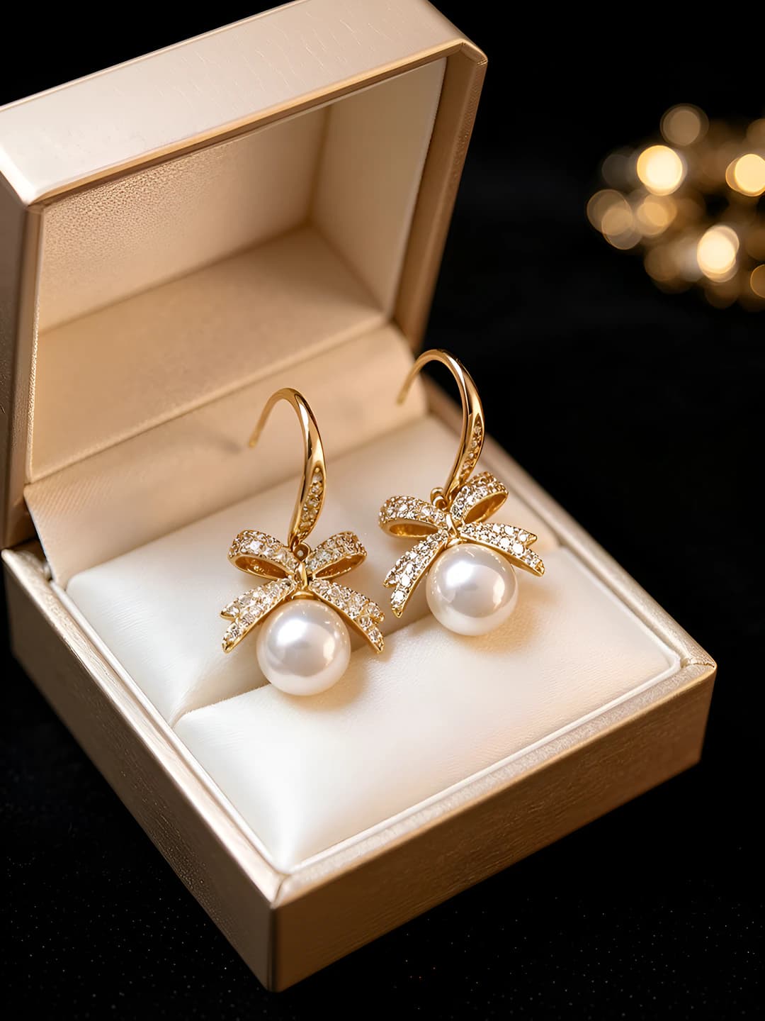 9# Gold ribbon pearl earrings