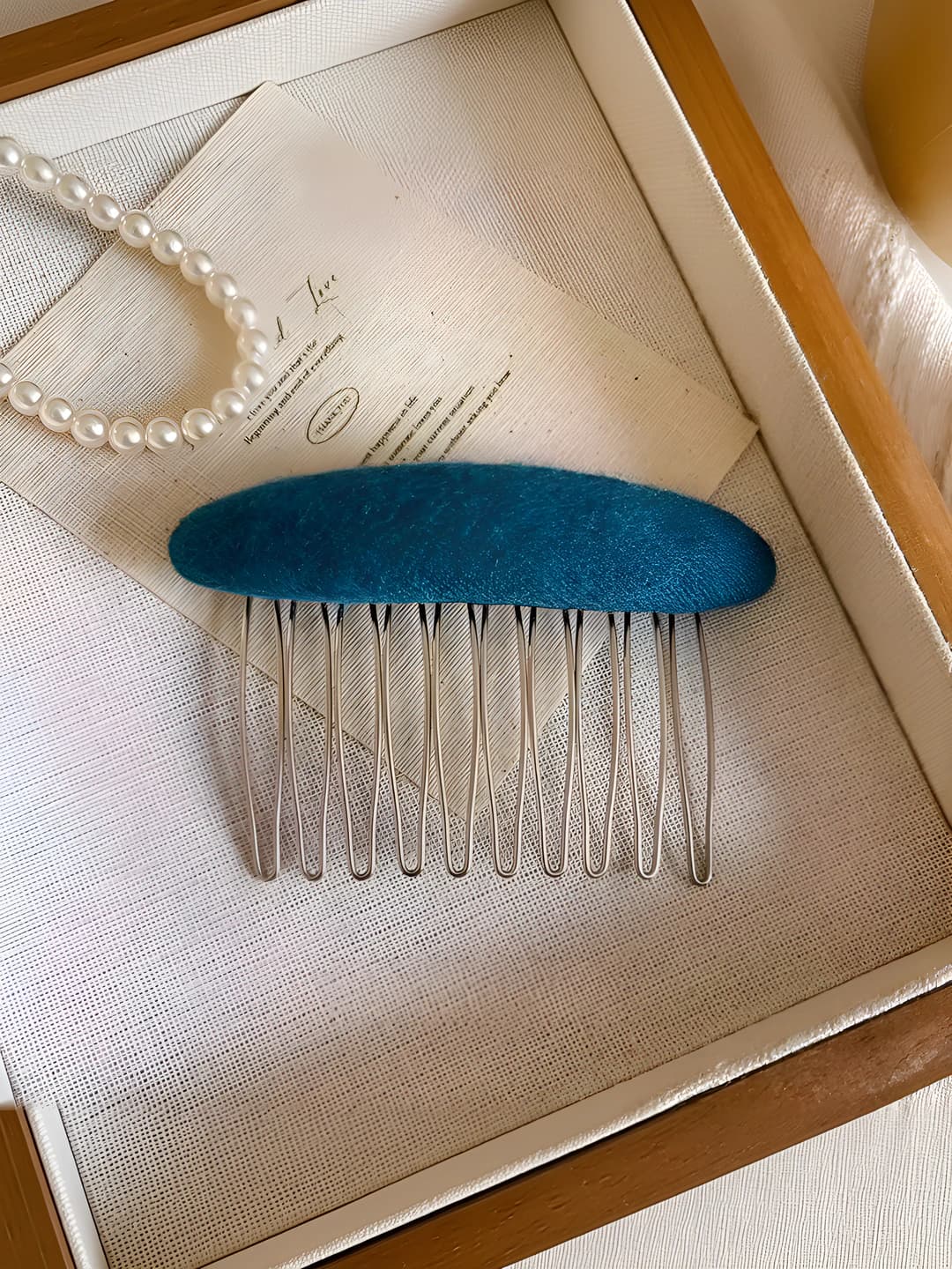 Retro hair comb, blue