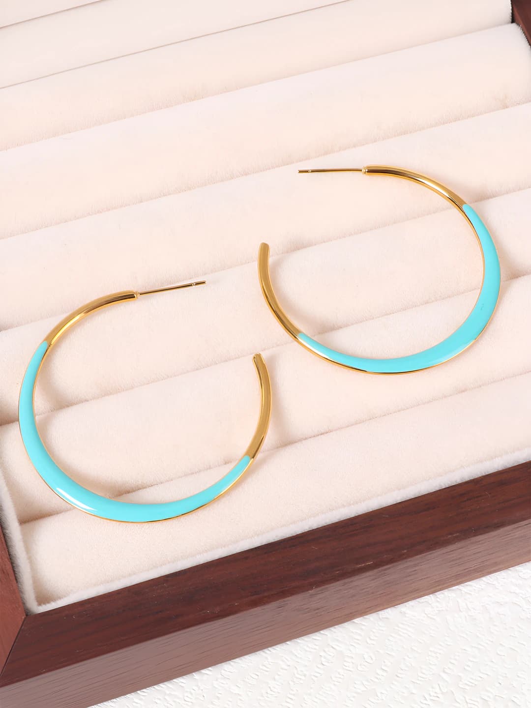 Tiffany blue + Gold