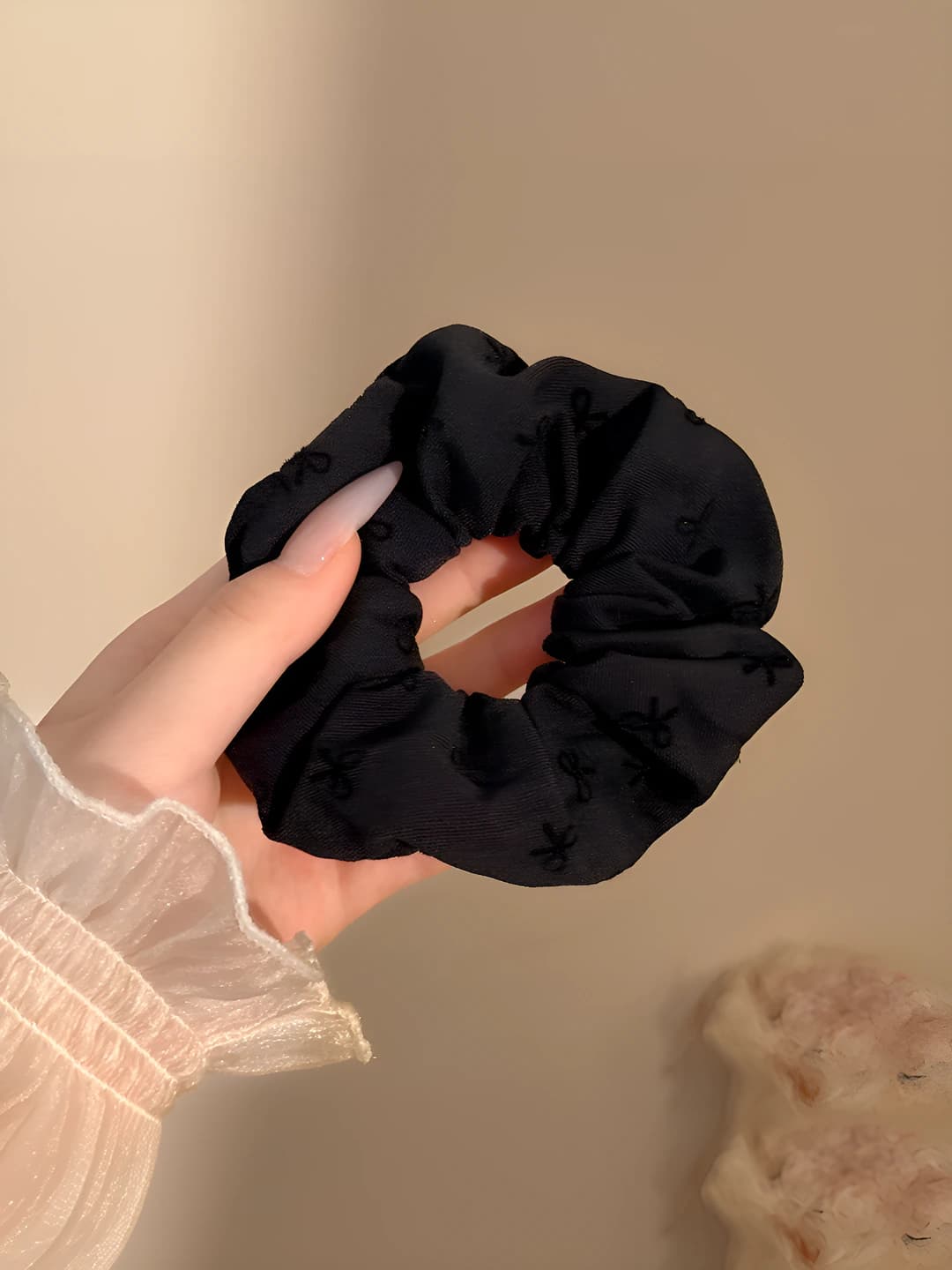 Black, bow