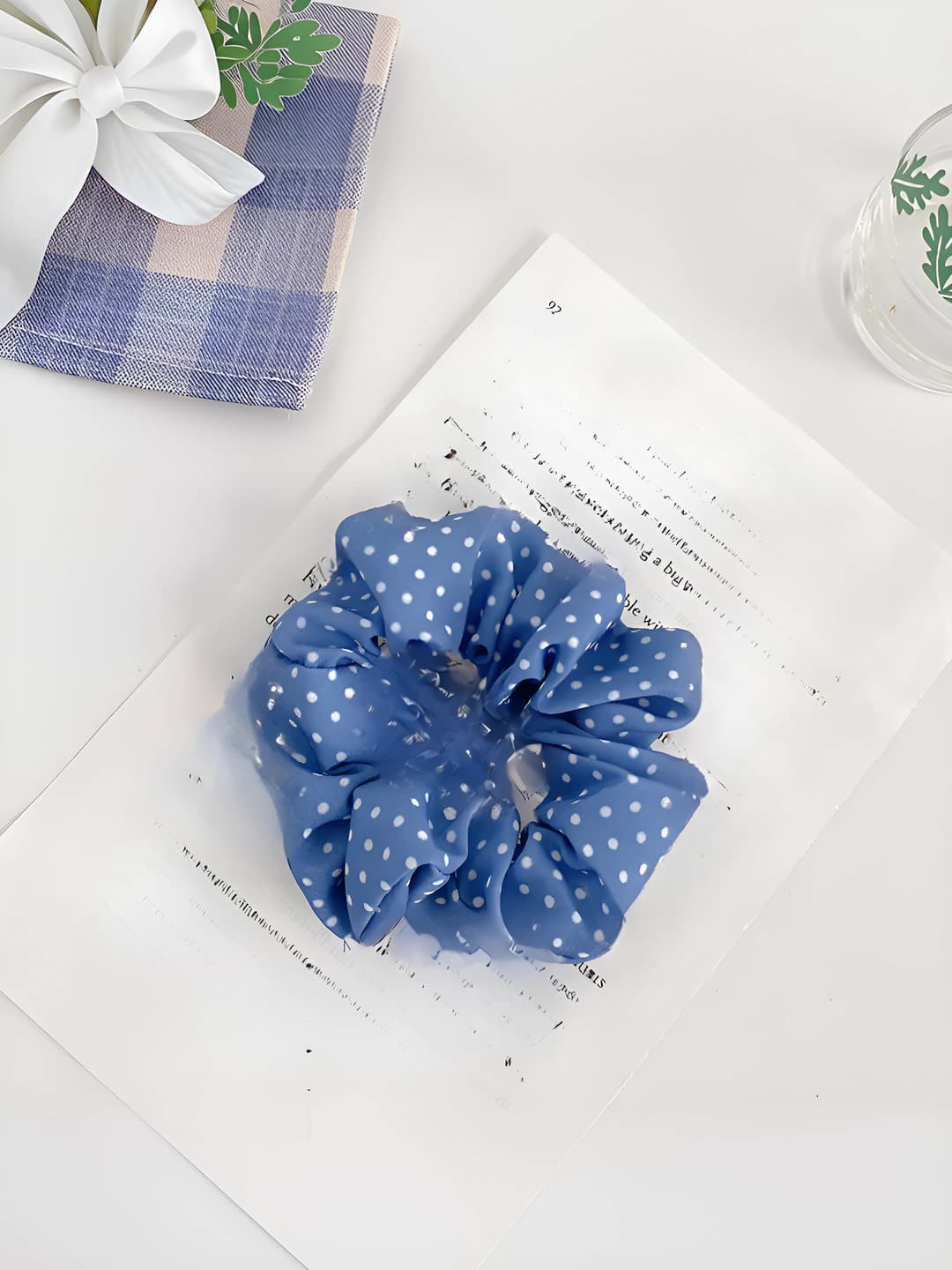 65# Blue-white polka dot