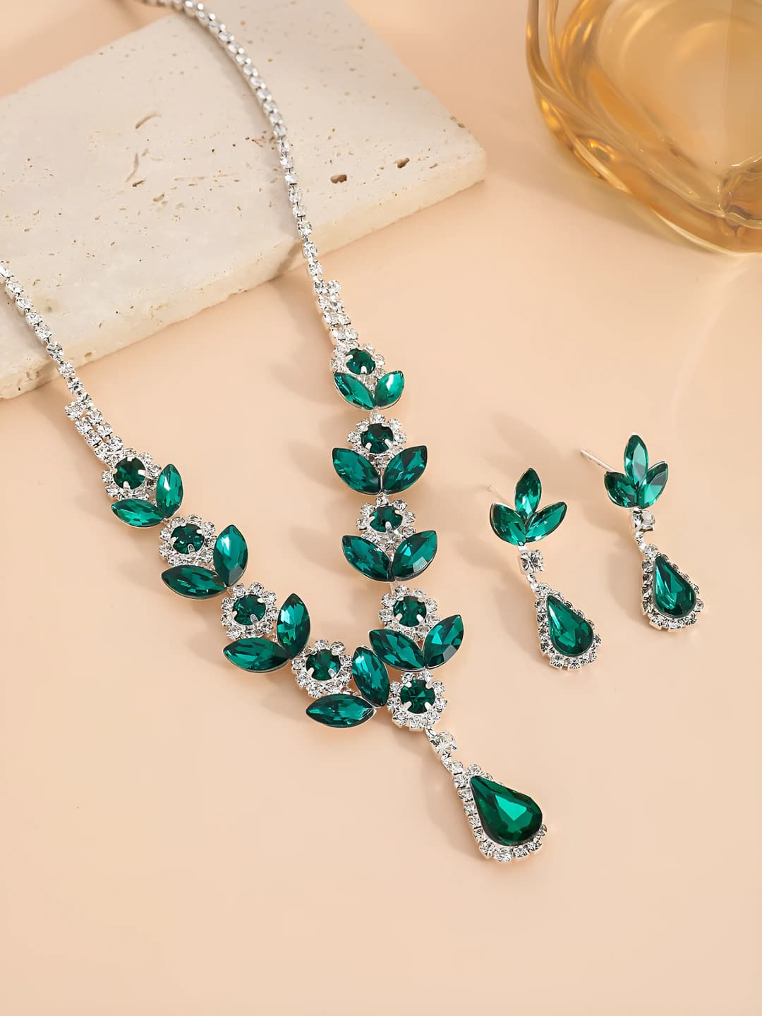 02 Green crystal necklace and earrings set