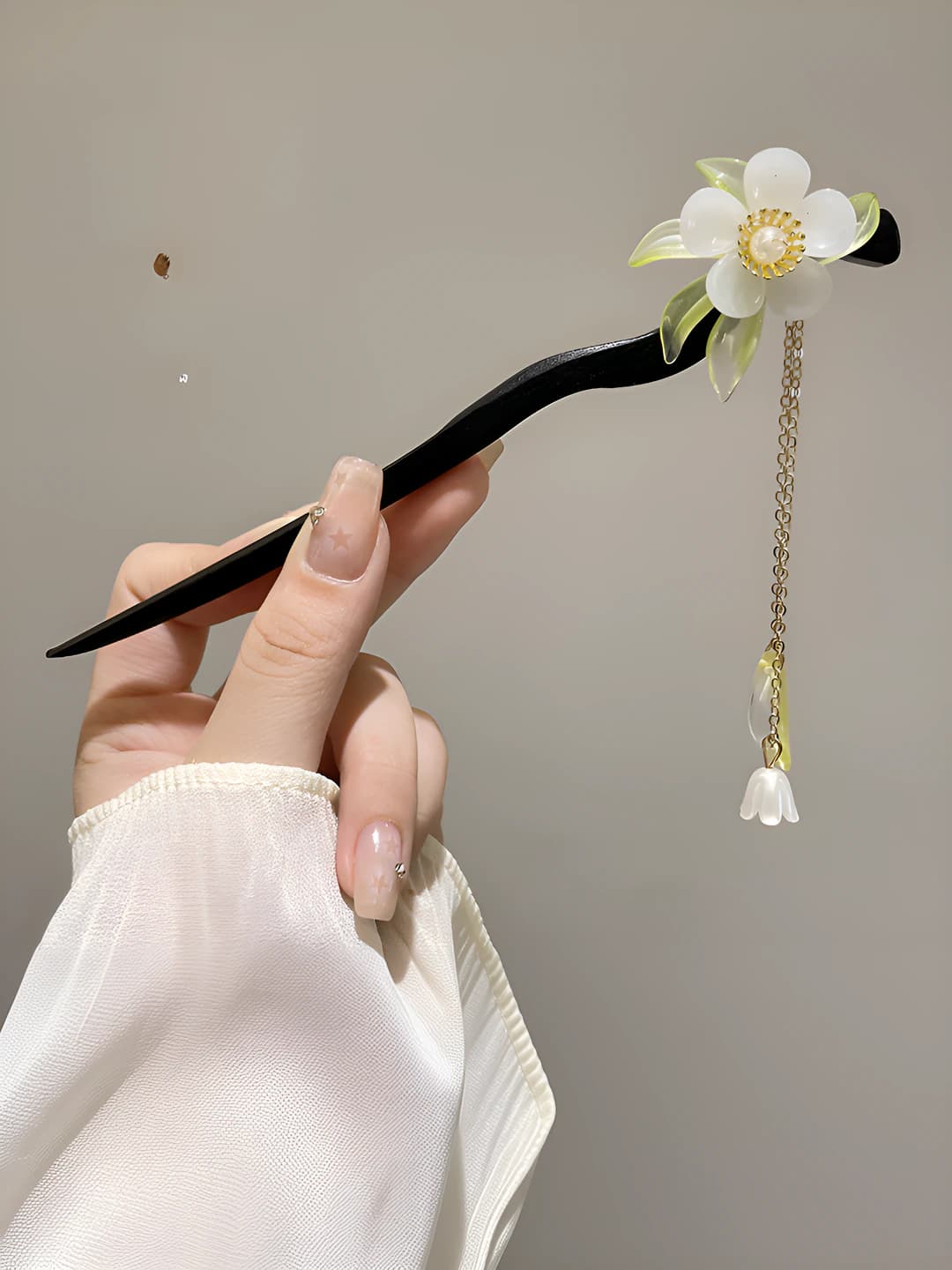 Orchid tassel hairpin