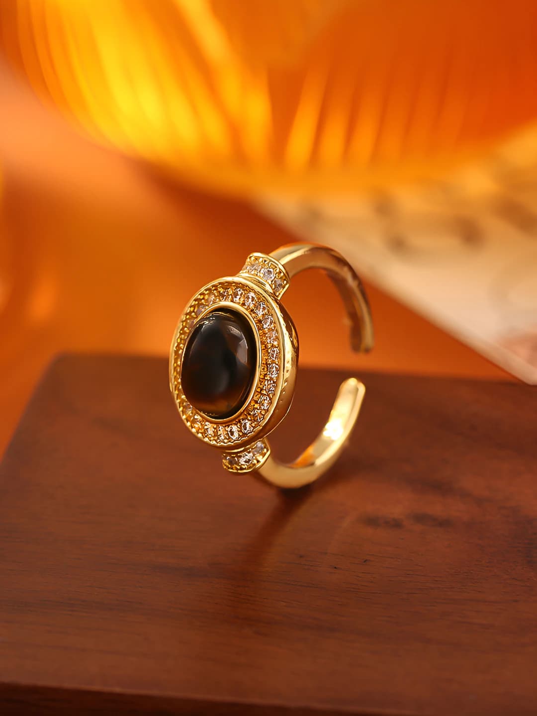 Women's retro style geometric ring with 18K gold plating, tiger's eye and zircon, adjustable