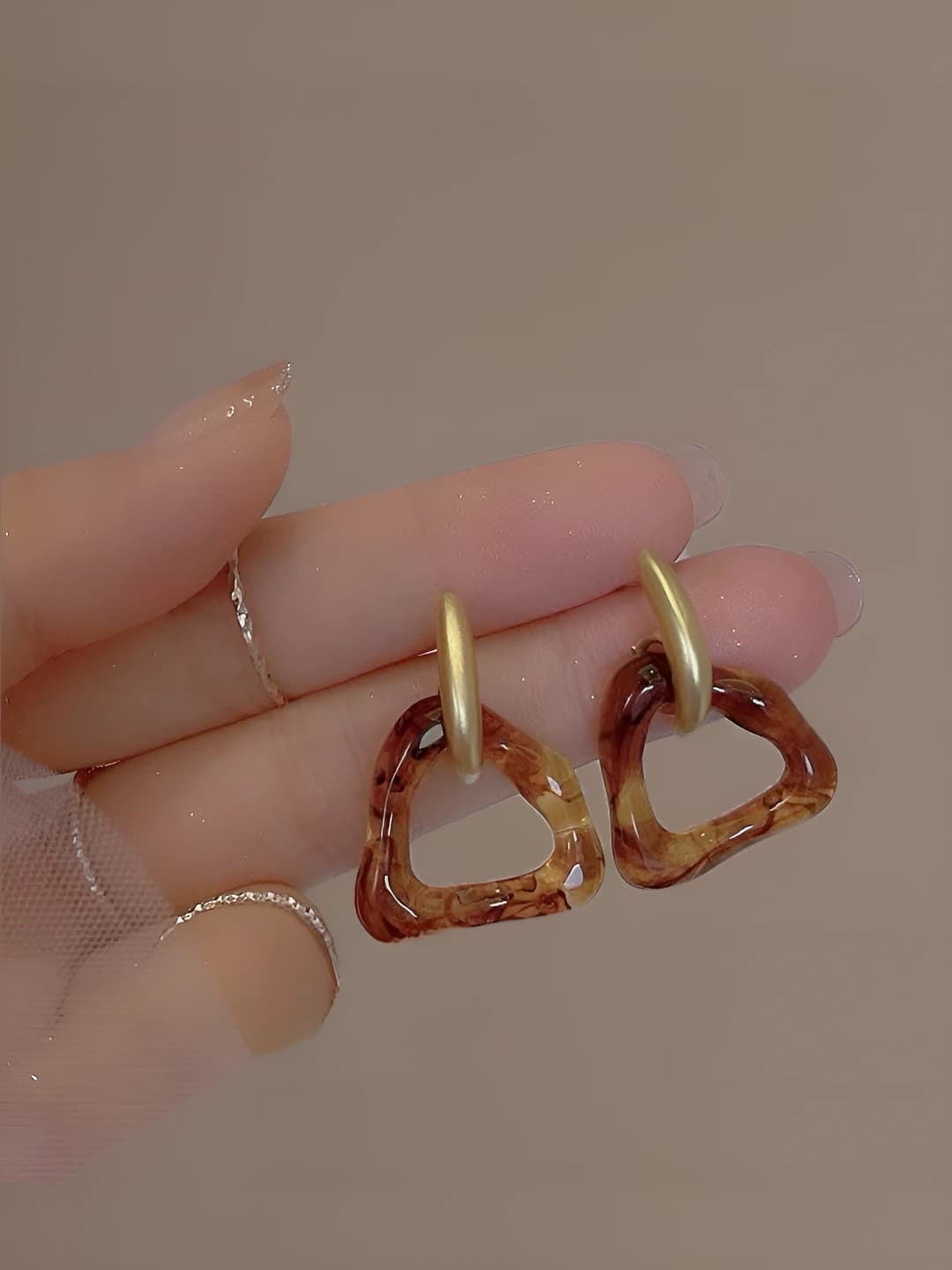13-Caramel amber triangle hoop