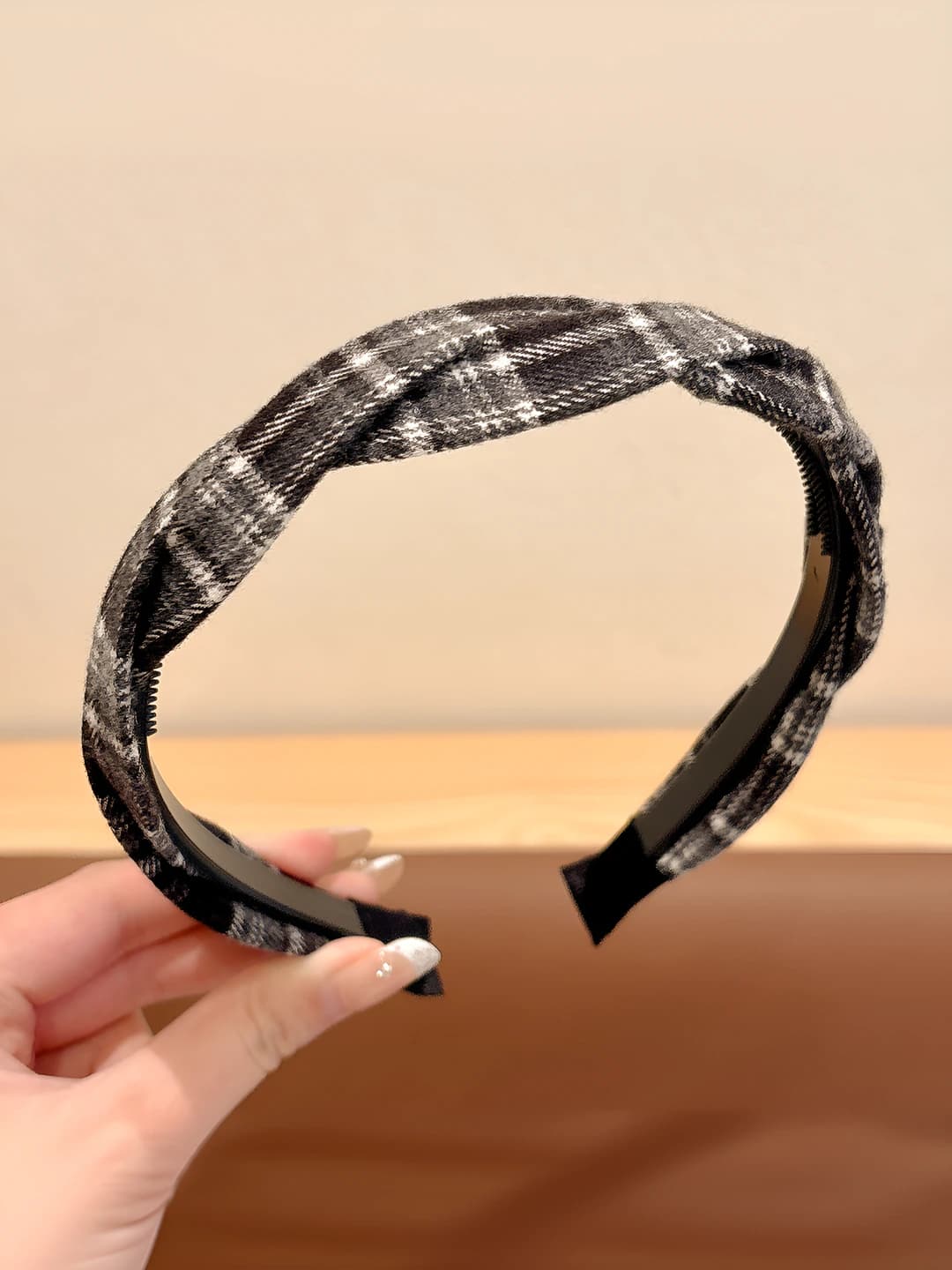 1# Black ~2.5 cm