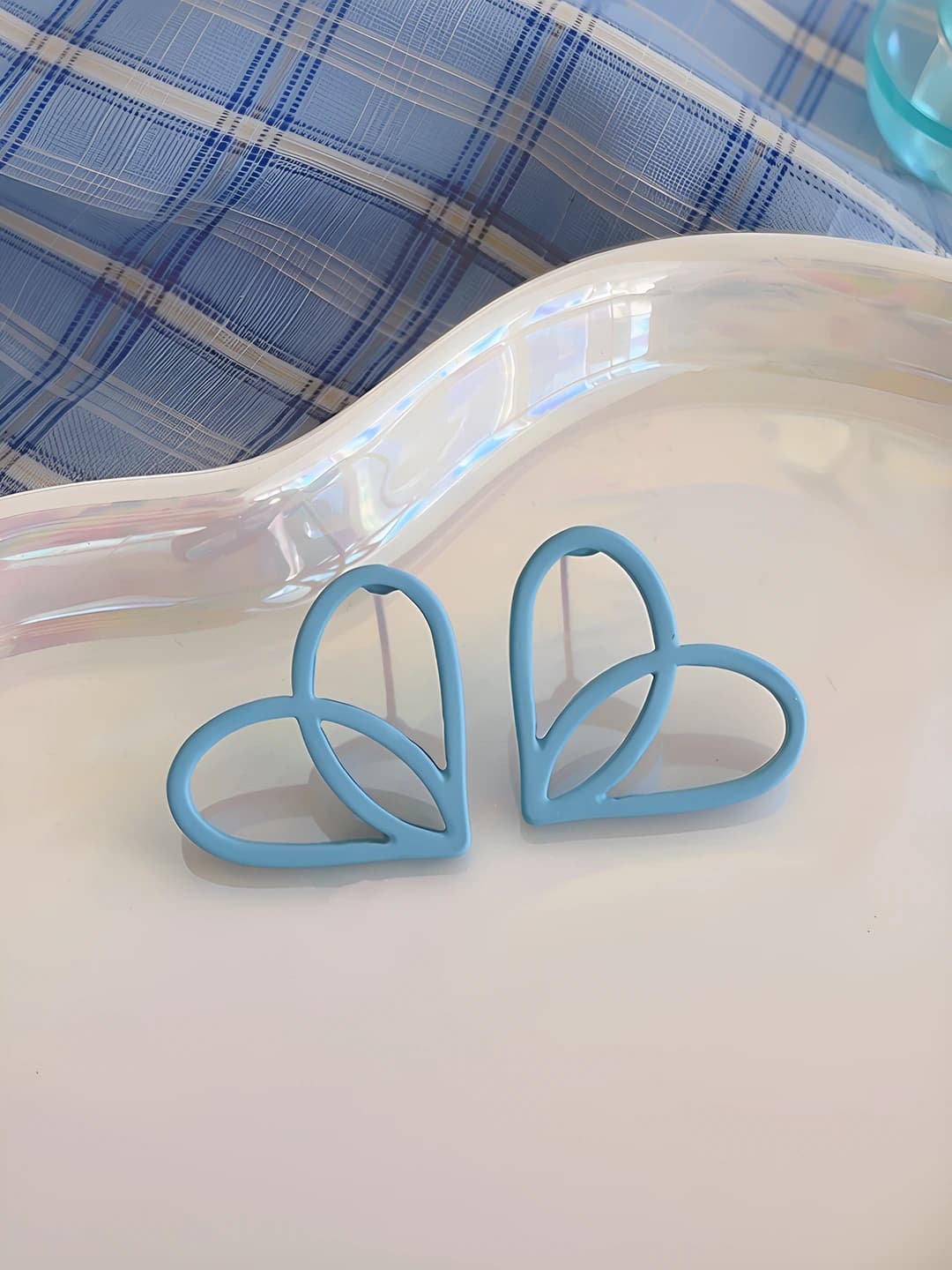 New: Blue openwork heart stud