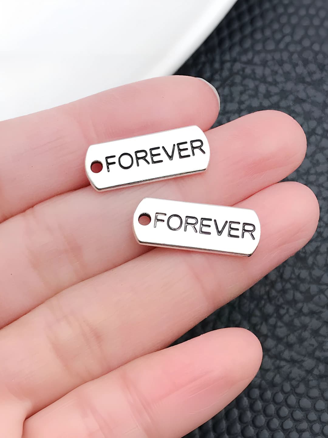 1 dona qadimiy kumush to'g'ri to'rtburchak forever harflari 8x20mm-1.8g