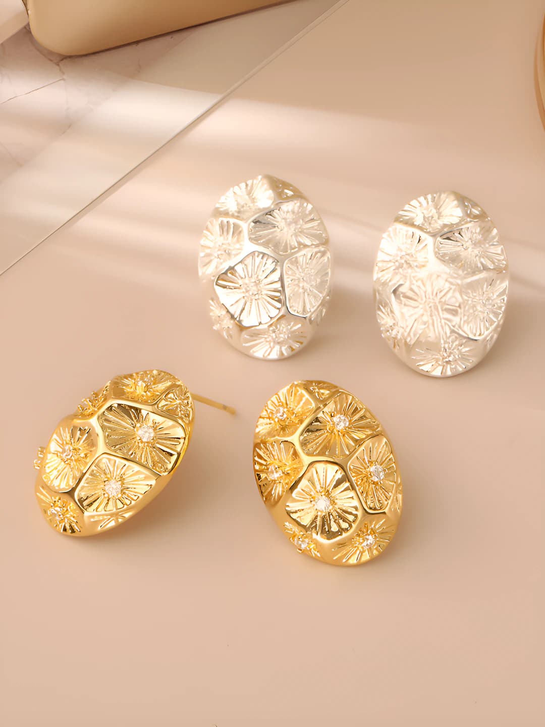 Women's oval stud earrings with crystals, geometric design, exotic style, brass with real gold plating
