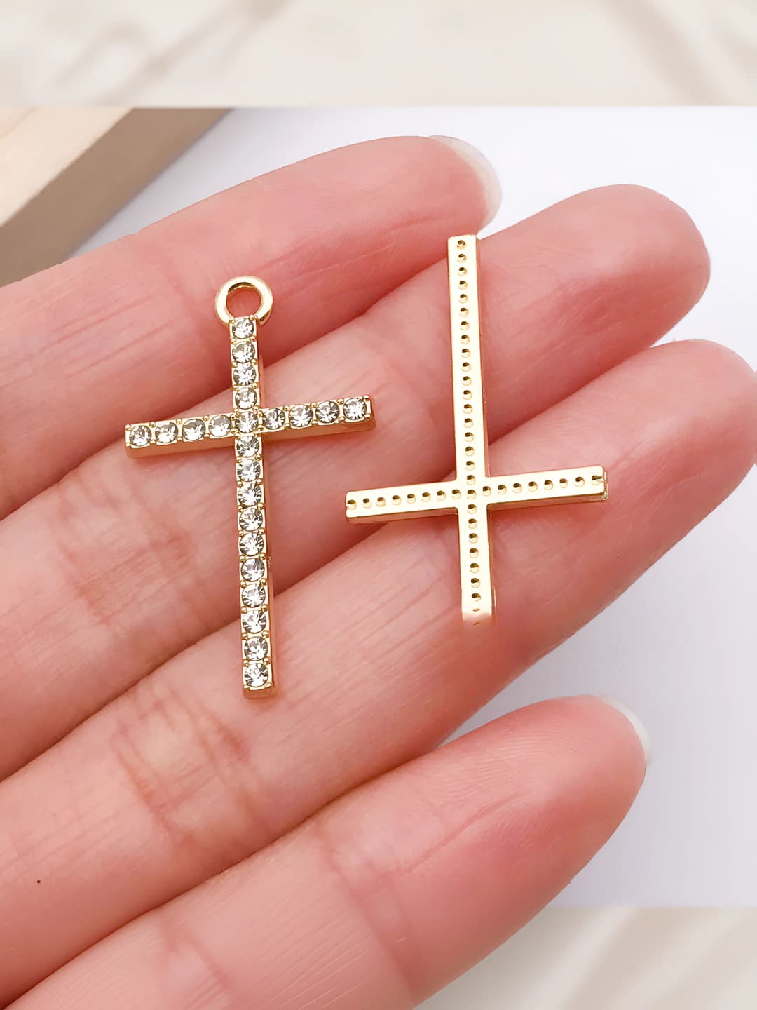 1 шт Бриллиантовый крест 30x17mm-1g