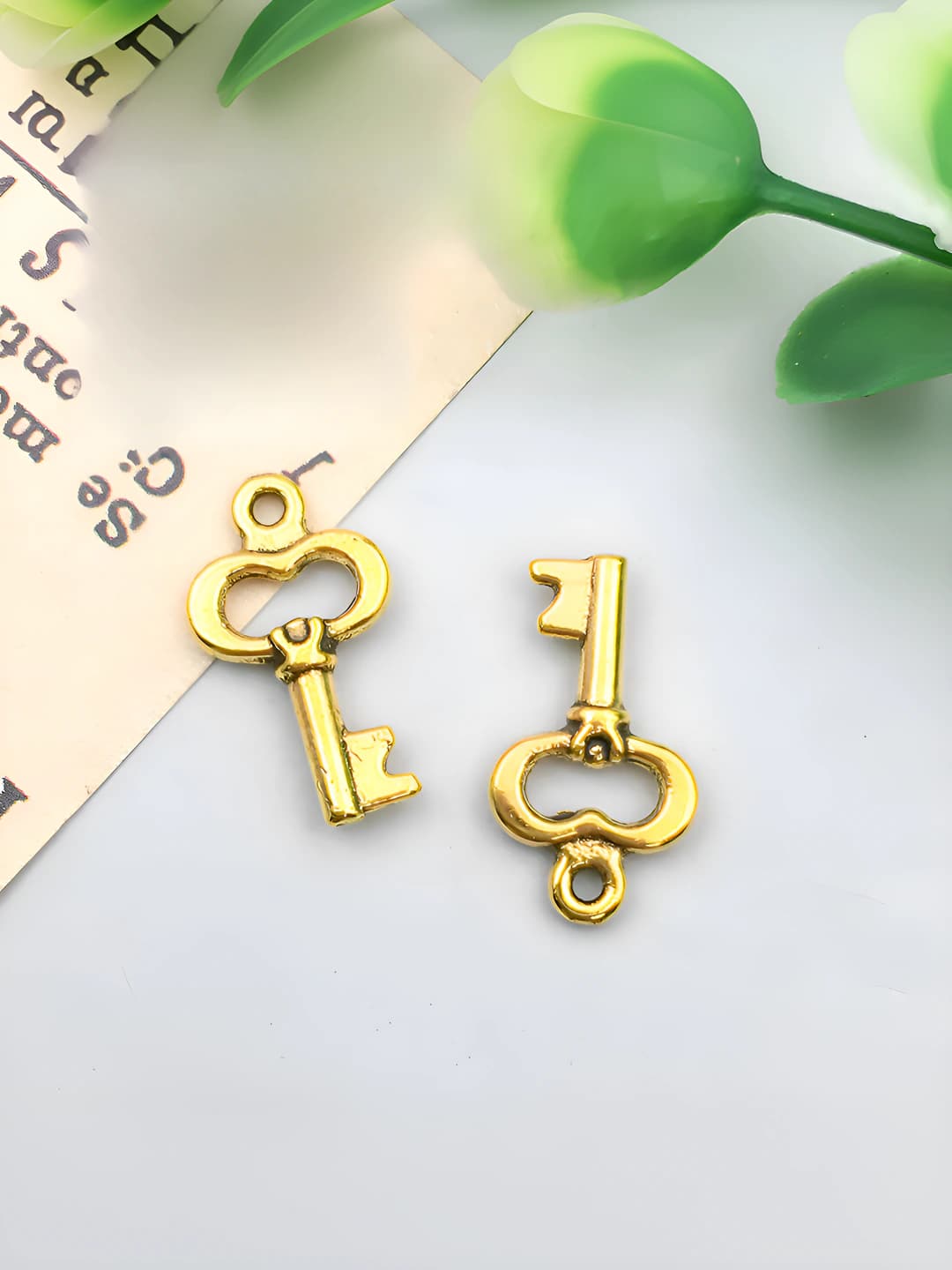 1 pc antique gold key 16x9mm-0.5g