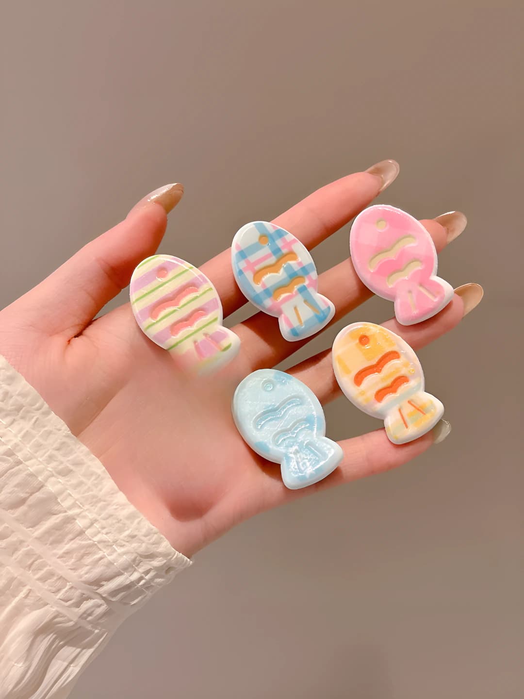 1# Multicolour small fish 6 pcs