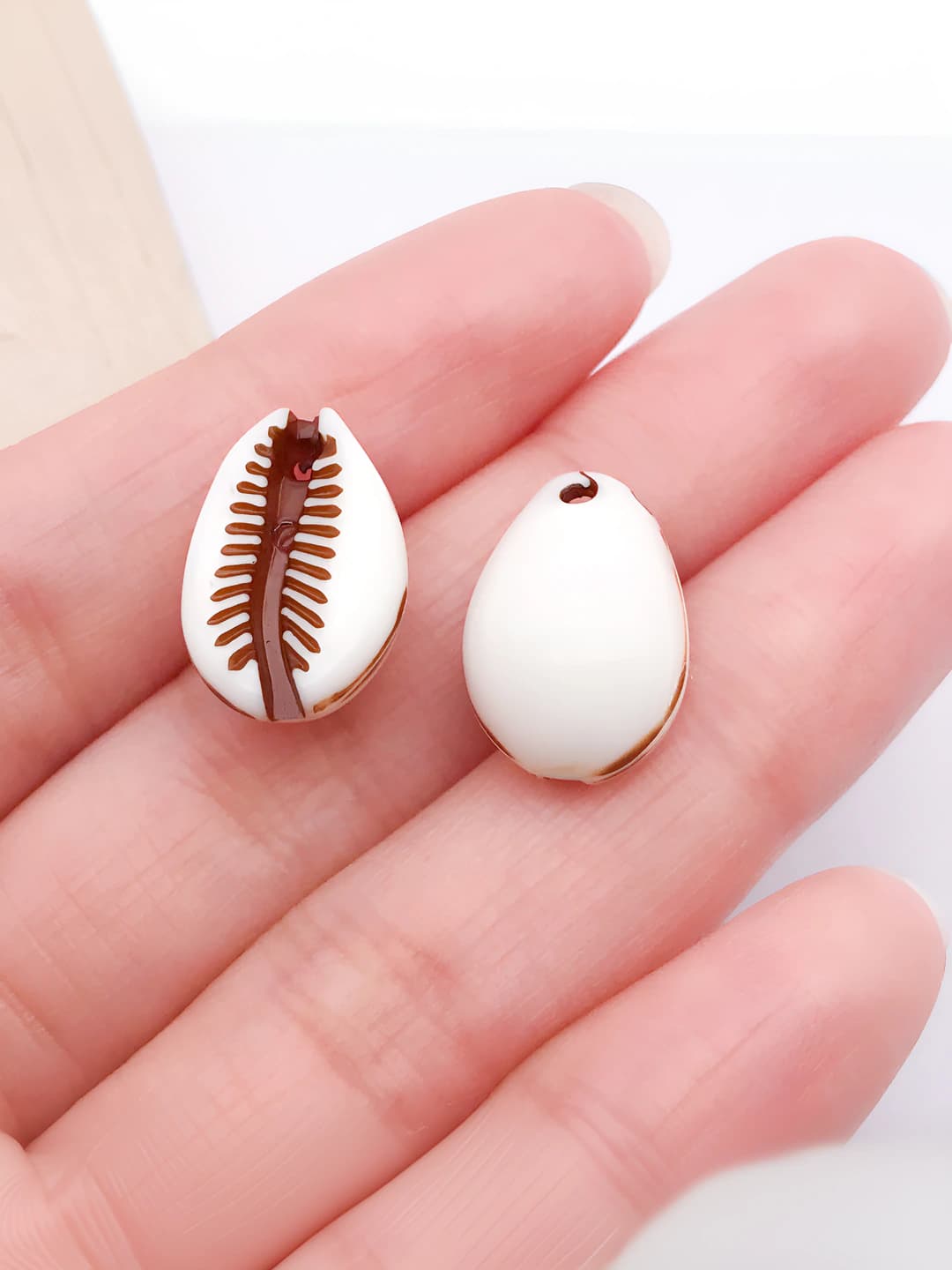 1 шт отверстие-коричневый акрил раковина 18x12mm-0.9g-27365