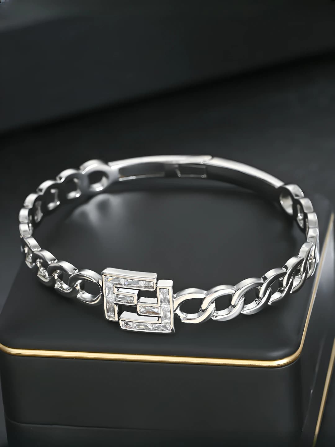Серебряный SZ60271