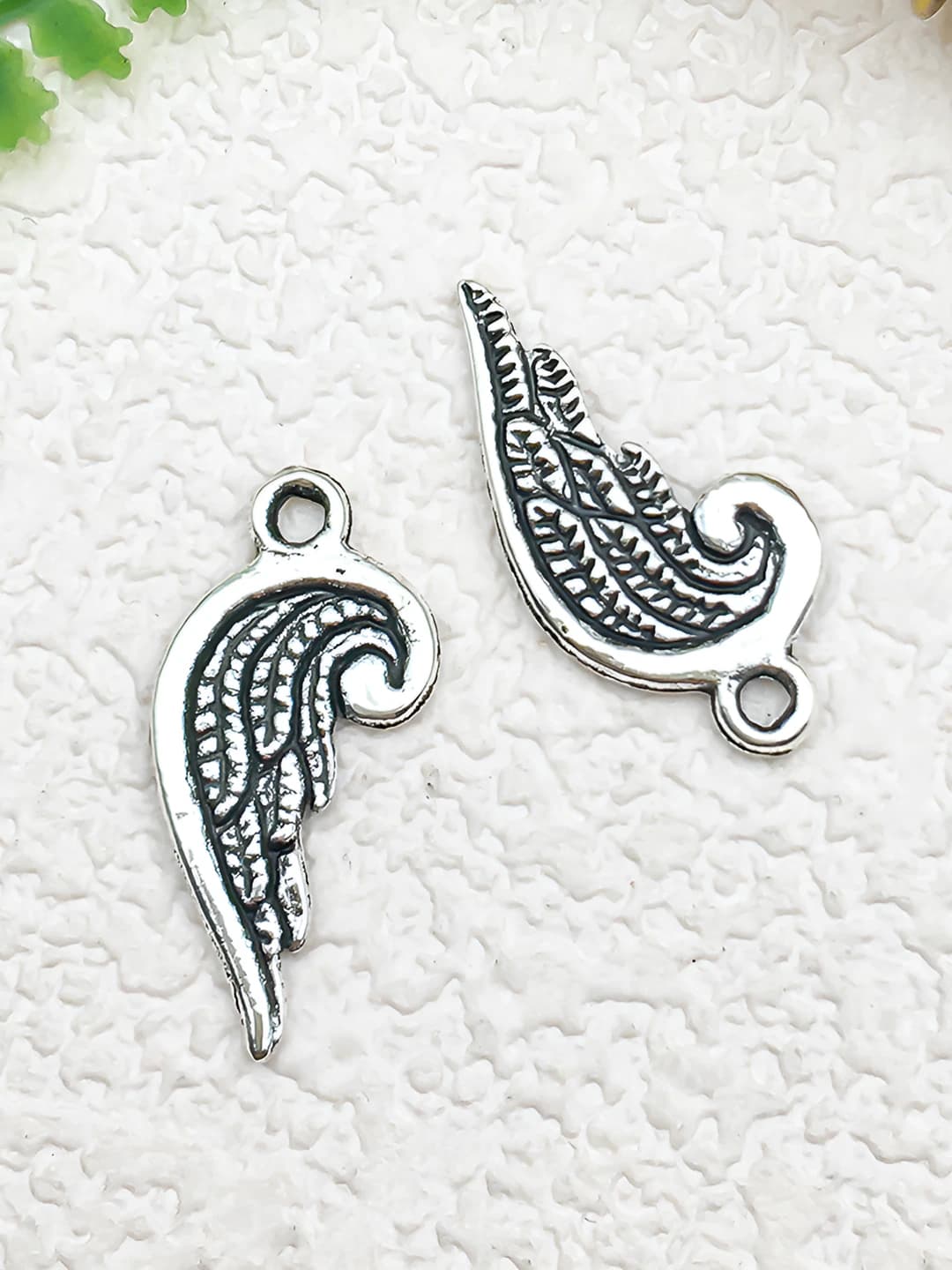 1pc Wing 10x19mm-0.4g-11205