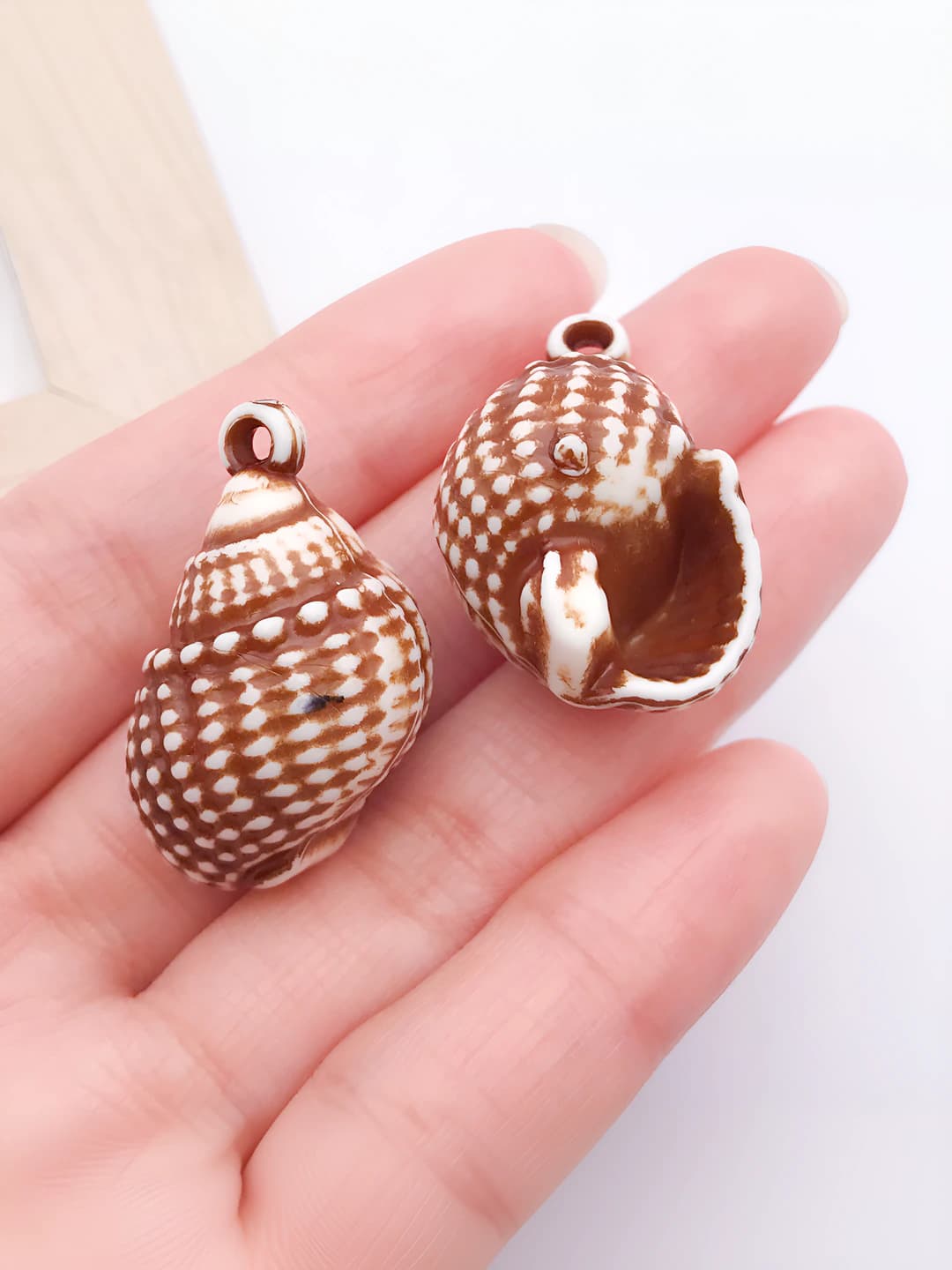 1 шт коричневый акрил раковина 31x20mm-3.8g-27379