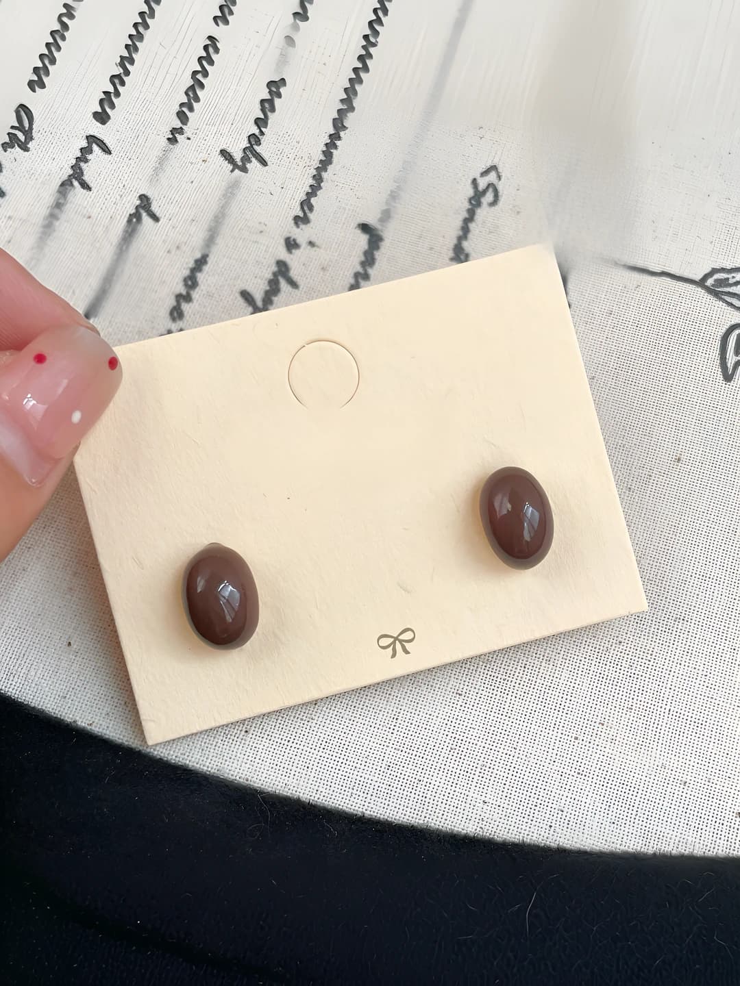 HG5 Coffee Bead Studs