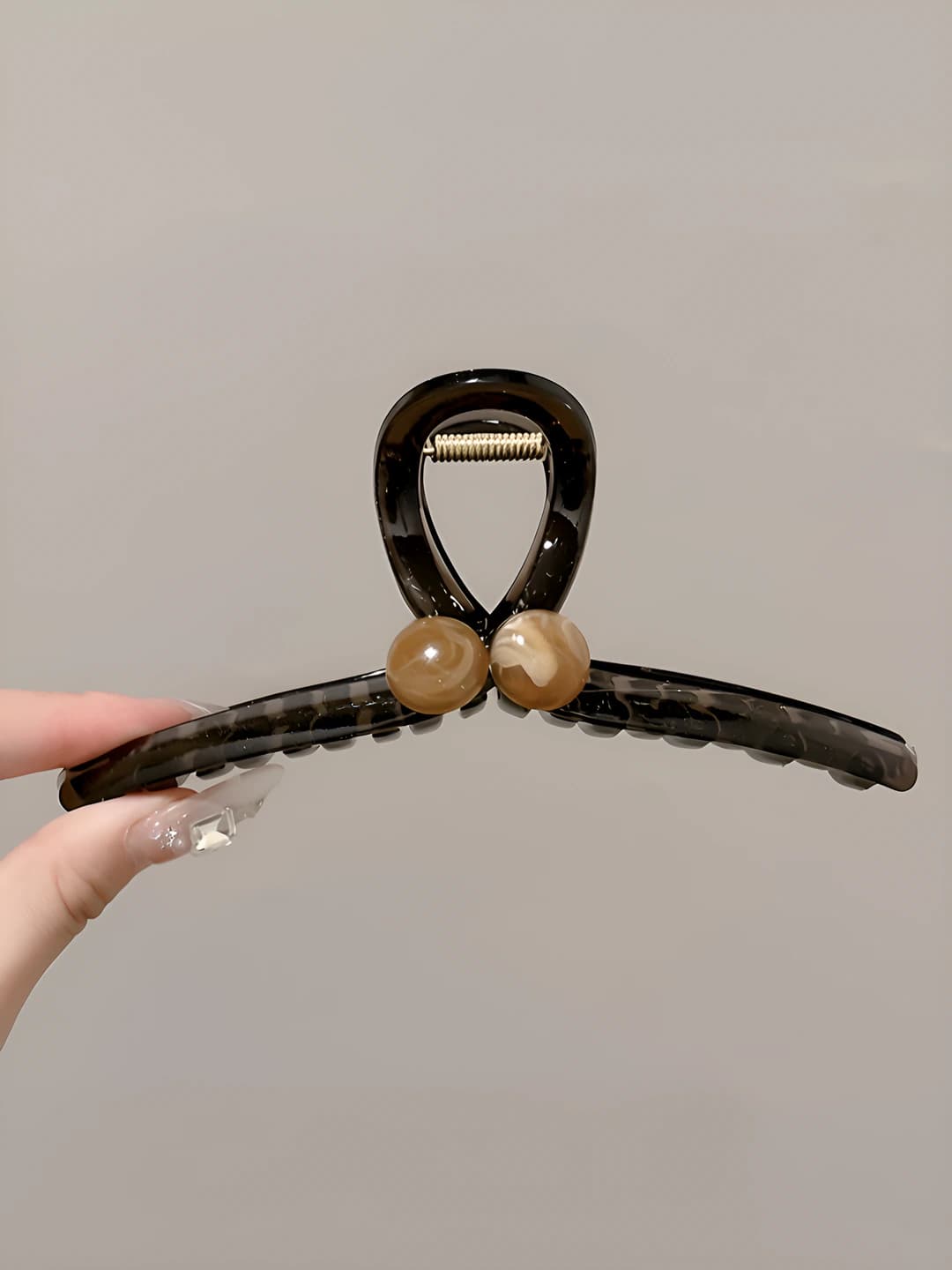 8# Amber glossy pearl clip 15cm