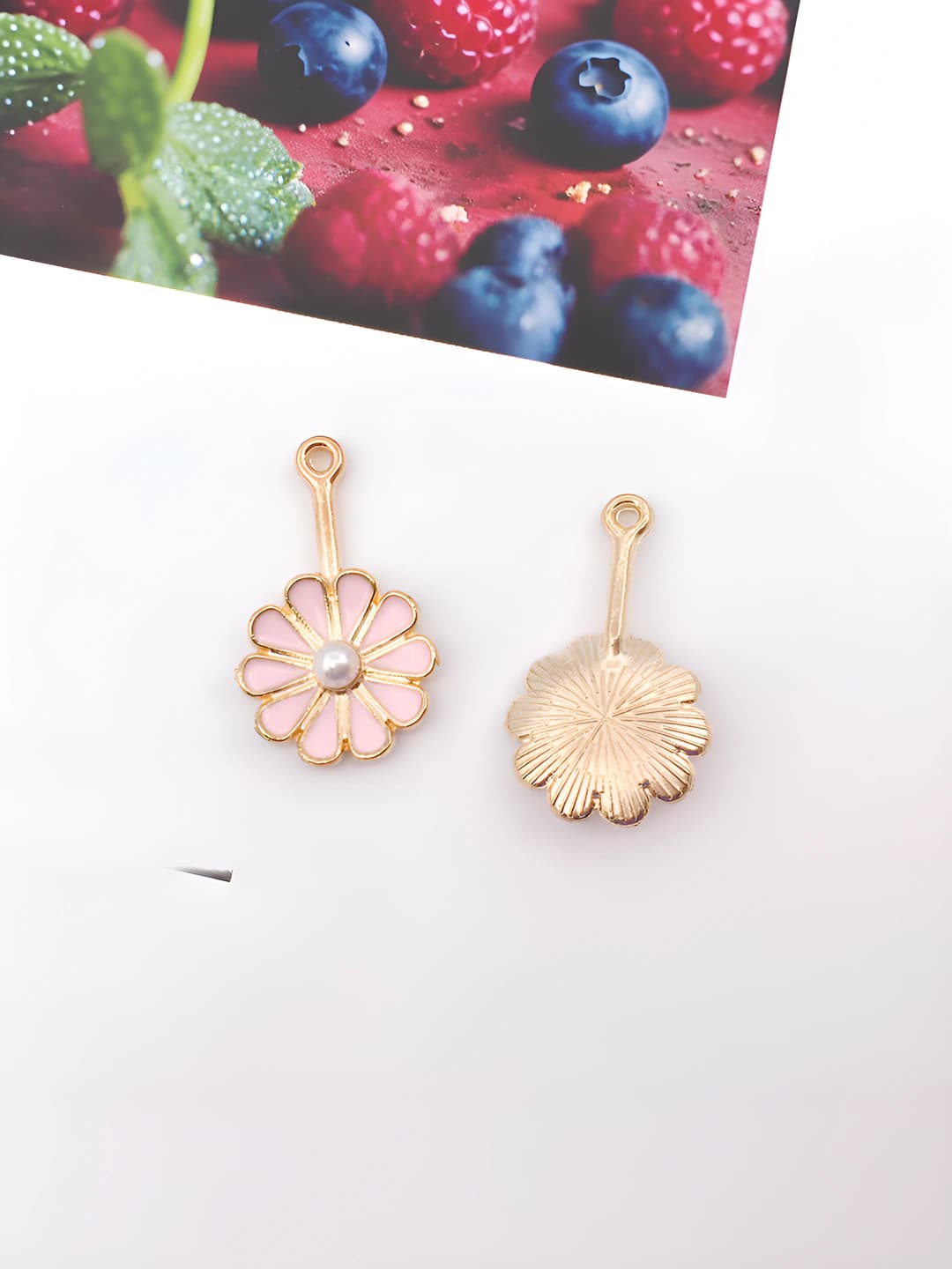 1 pc, pearl, round, flower, 15x26mm, 1.3g