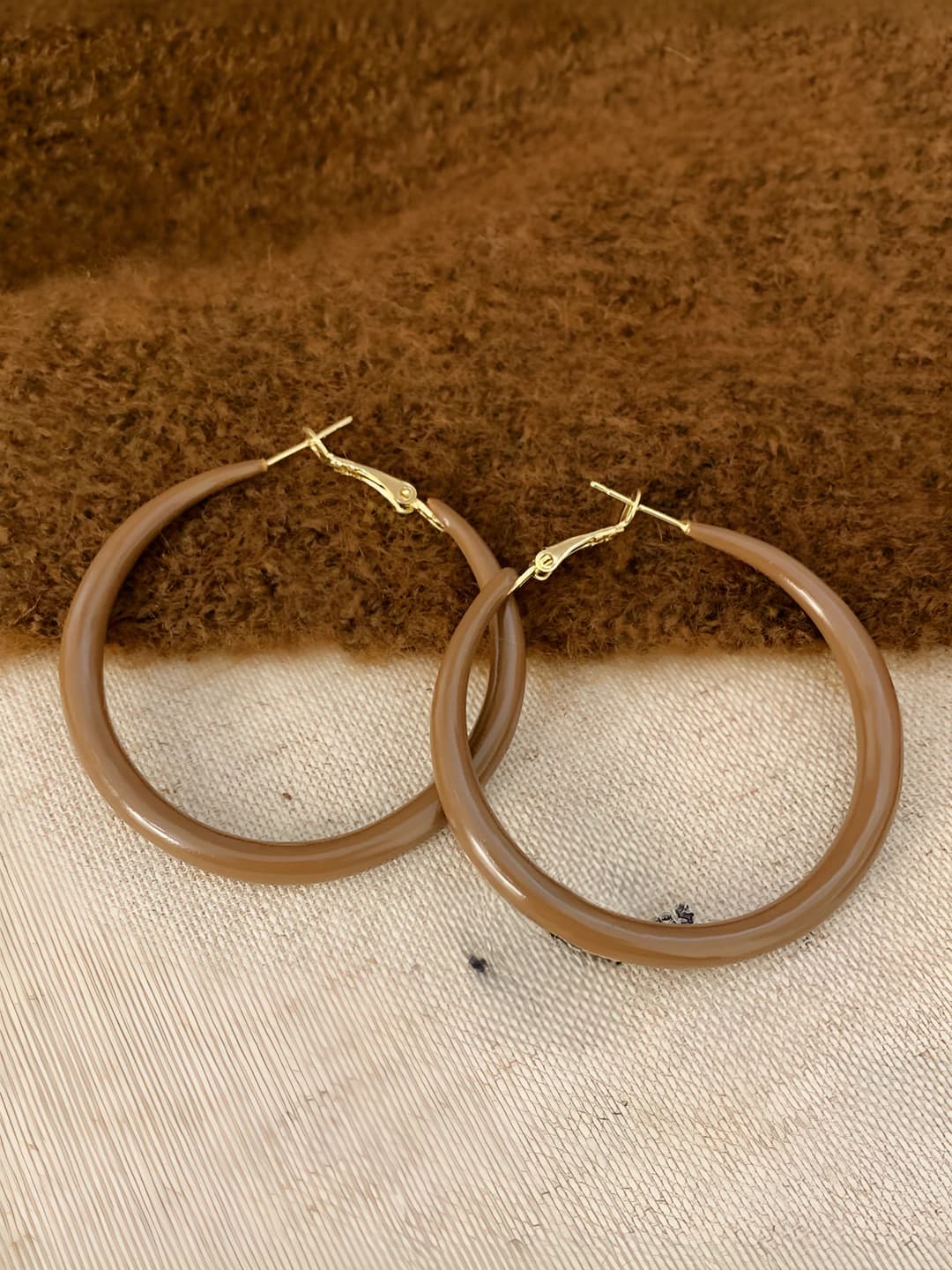 Brown ear hoops 5 cm