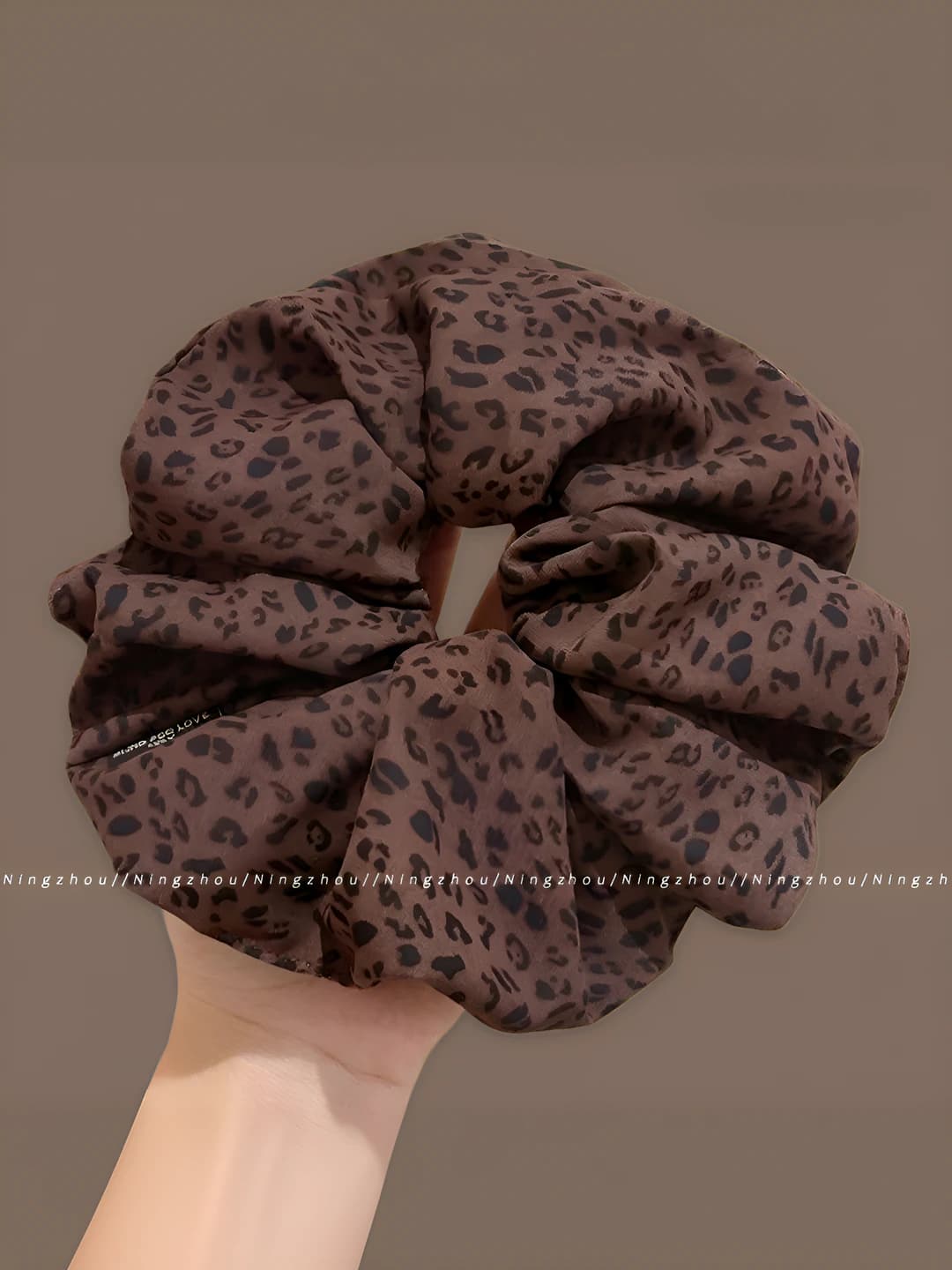 Dark coffee leopard approx 18 cm