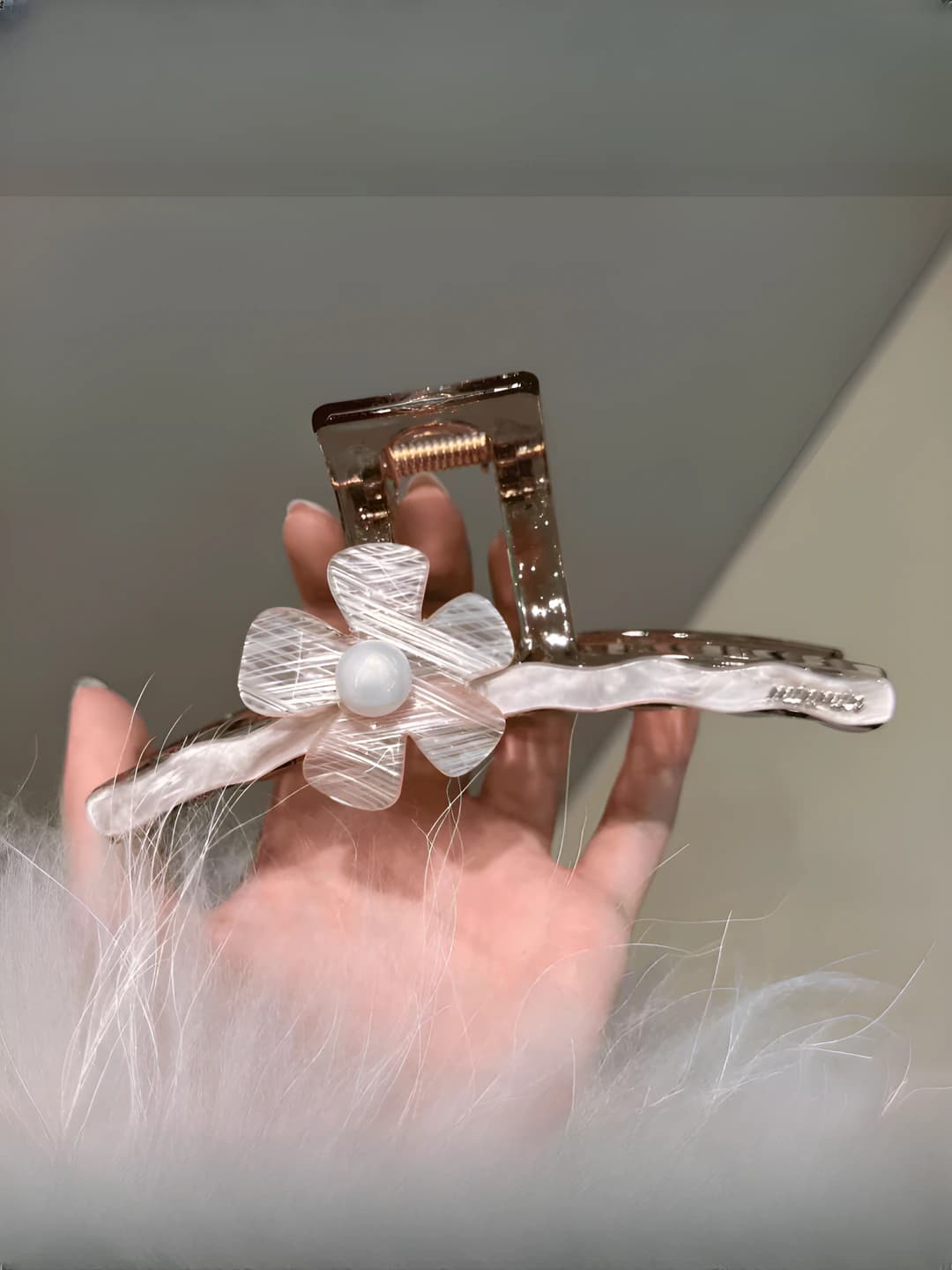 3# Wavy striped flower - one-sided accessory