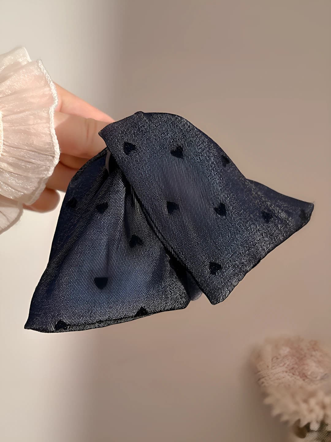 Grey, hearts and dots, 13 cm