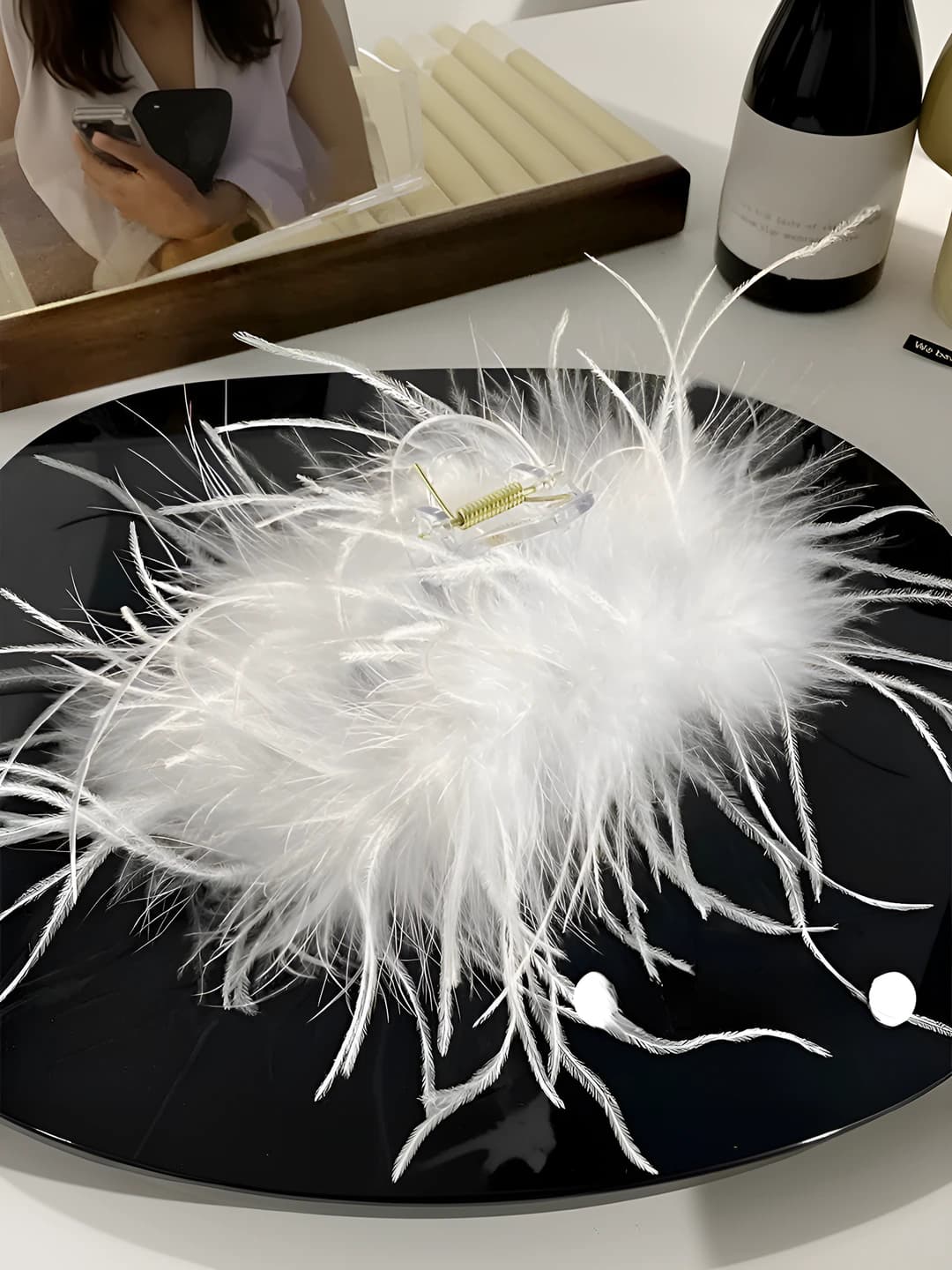 Large ostrich, white