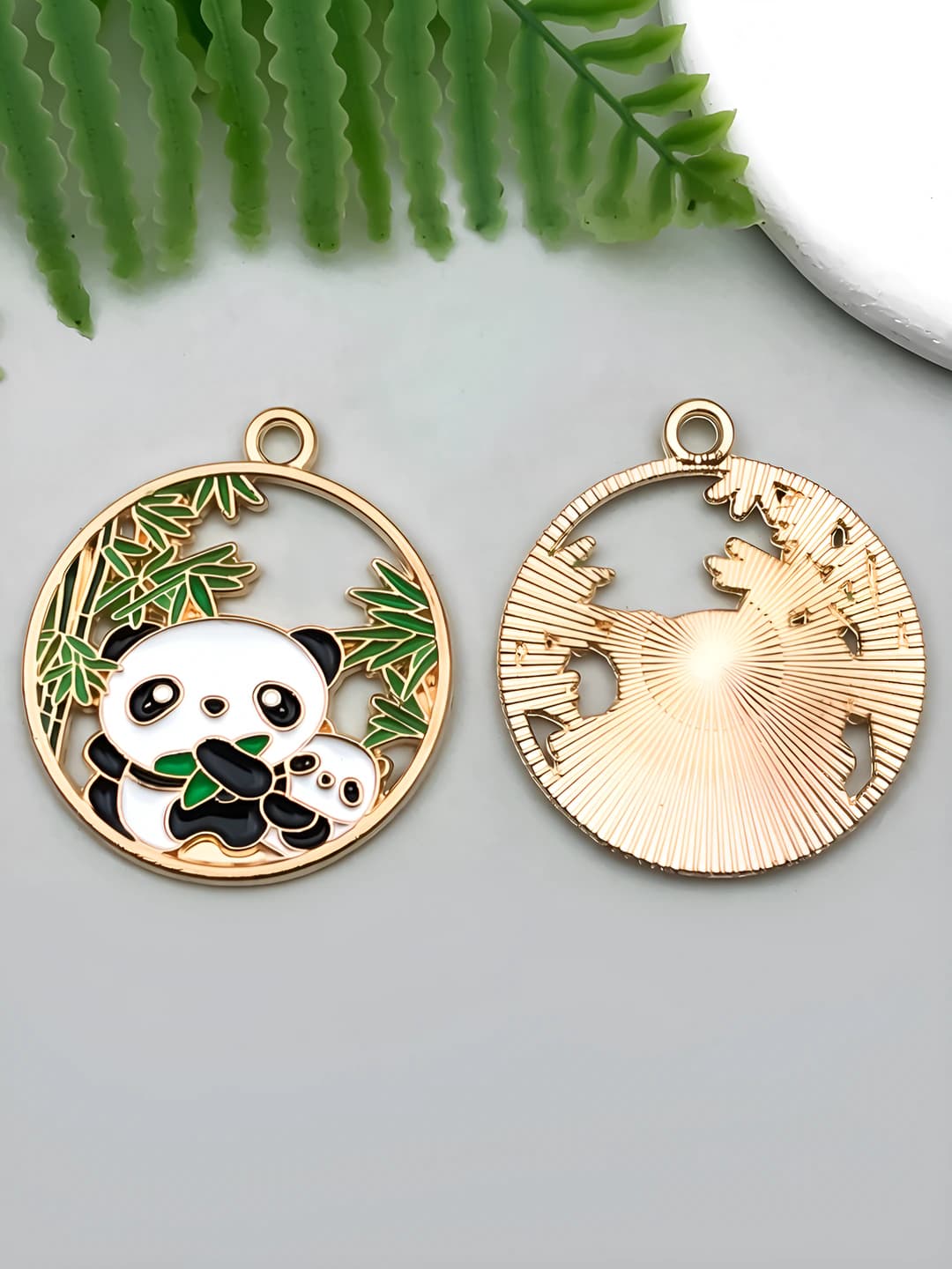 1 dona bambuk yegan panda 28x25mm - 2.4g - 21672