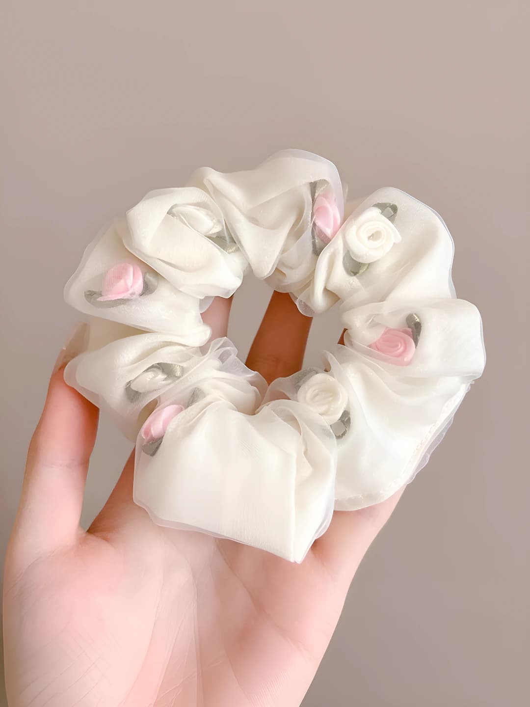 1# Rose, tulle, hair tie