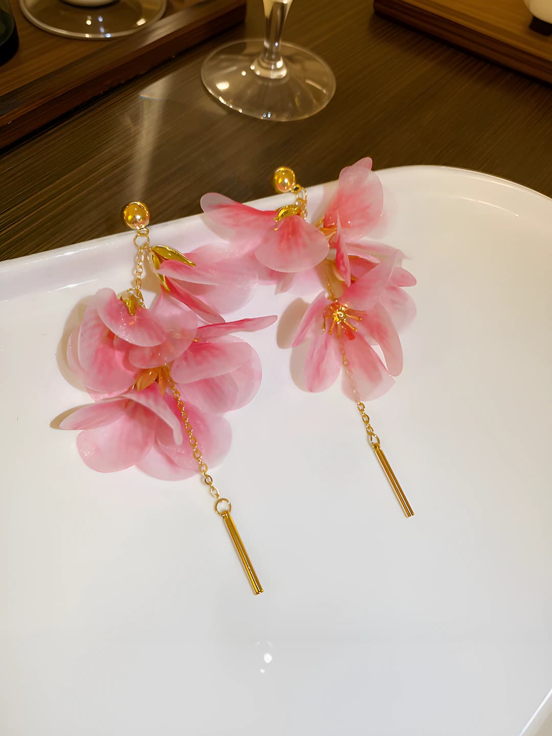 97# Silver post - Gold - Pink flowers fringe