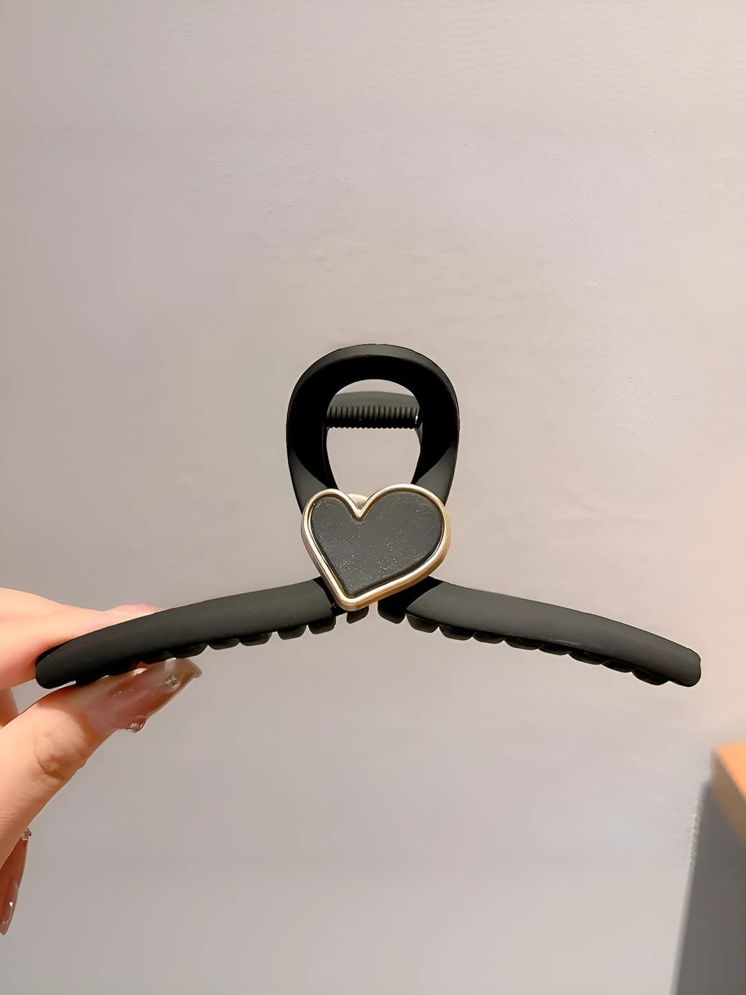 3# Matte black heart 15 cm