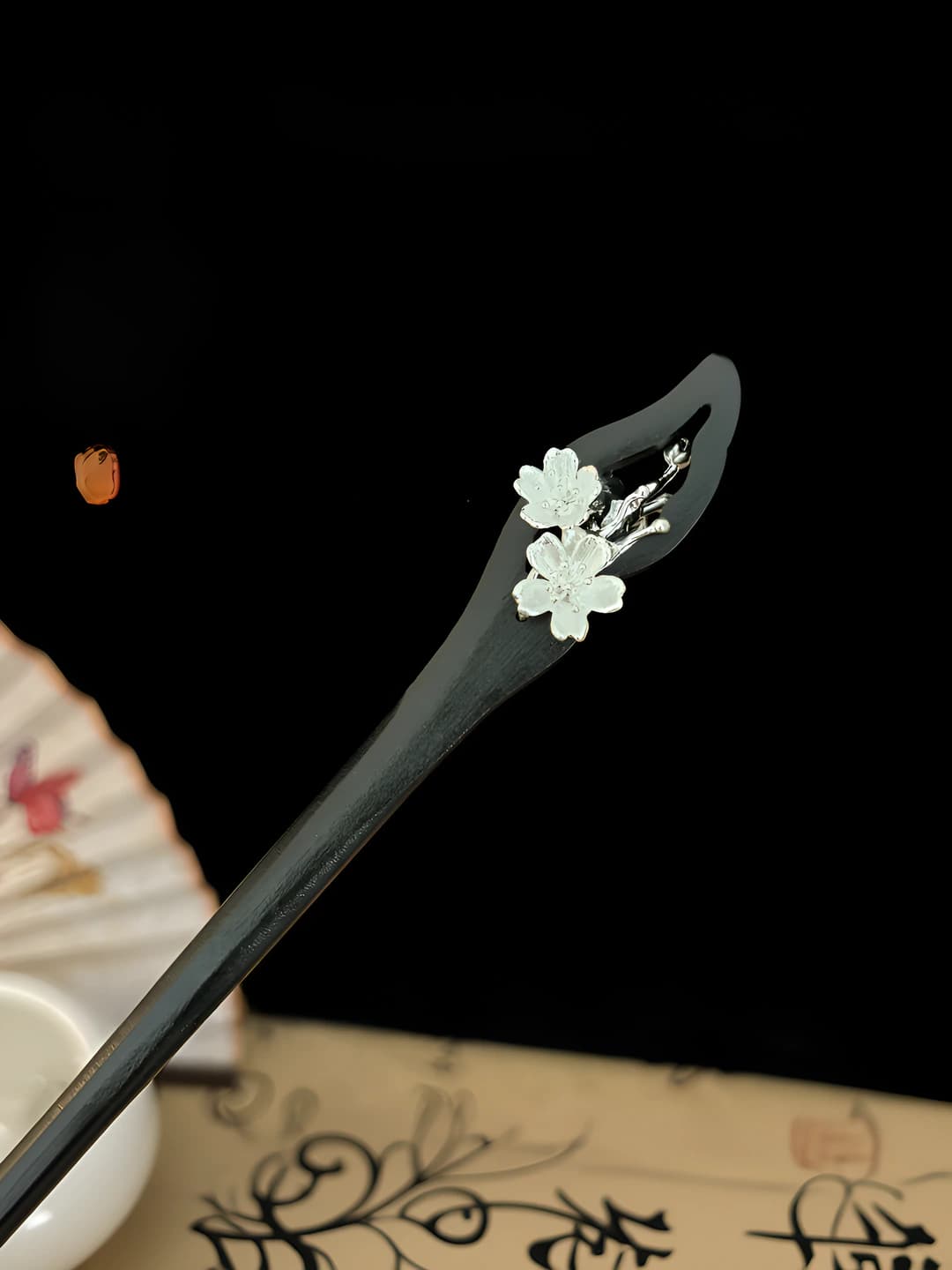 4# Black plum blossom hairpin