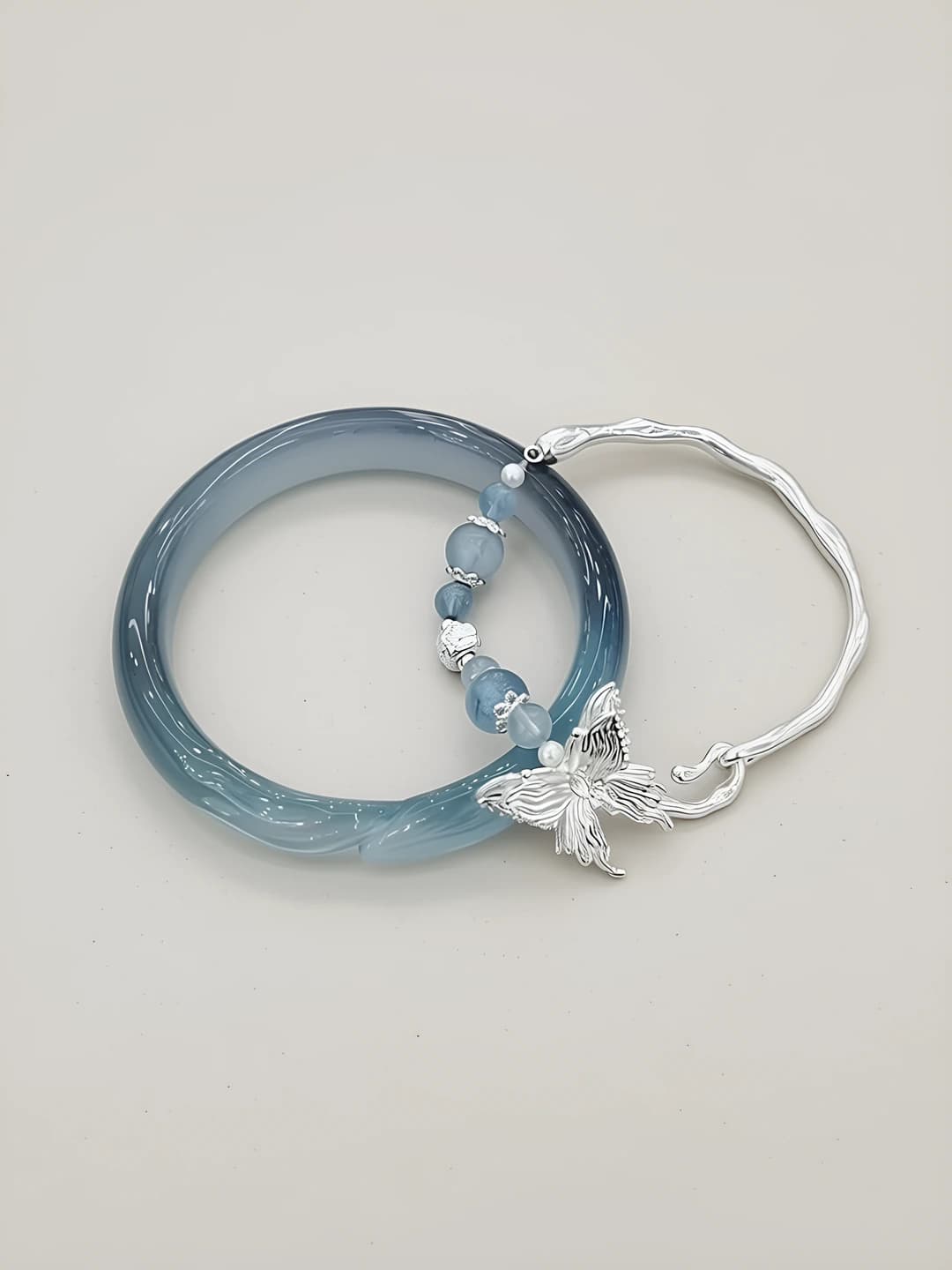 Tu Shan Li bracelet [resin] see arrow