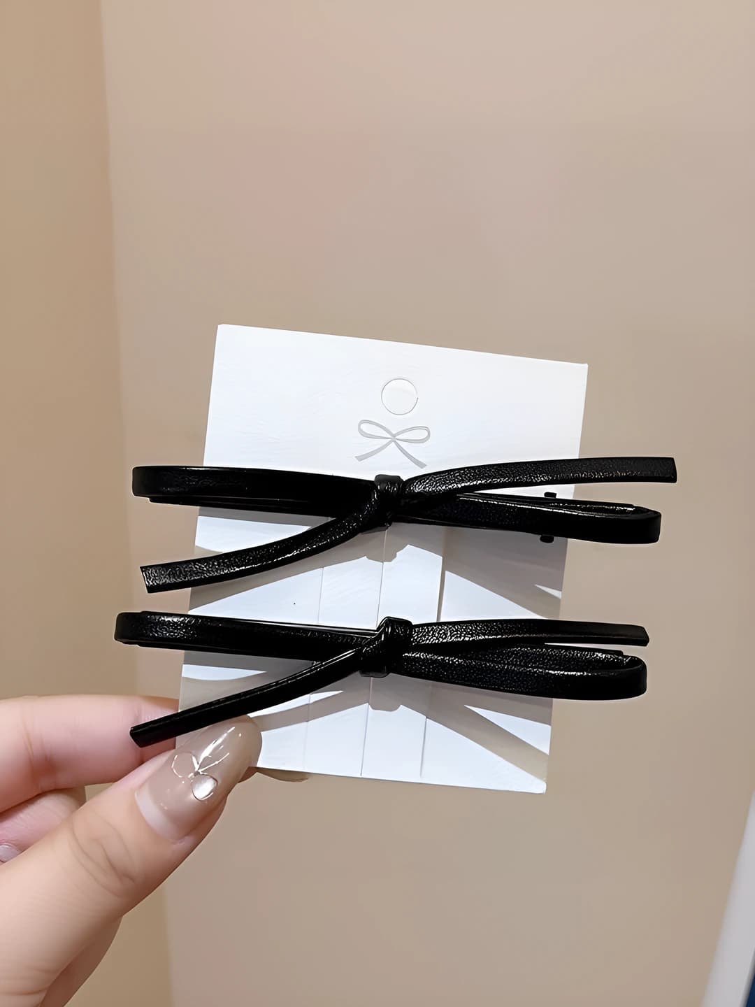 2# Bow clip black, base 8 cm