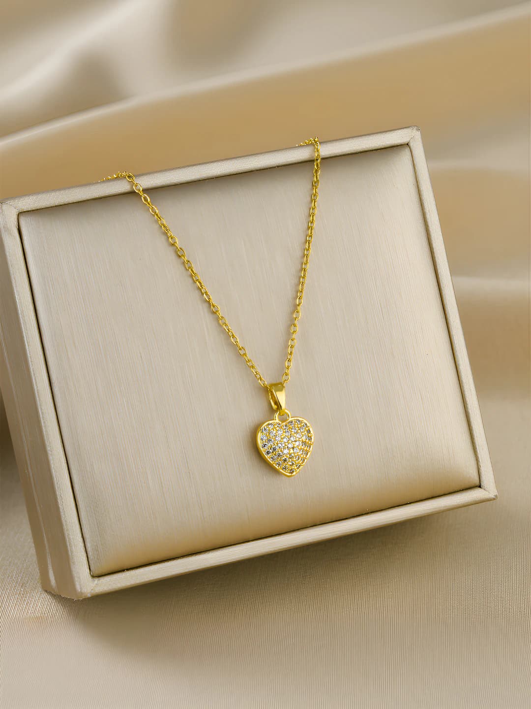 1081-Gold heart