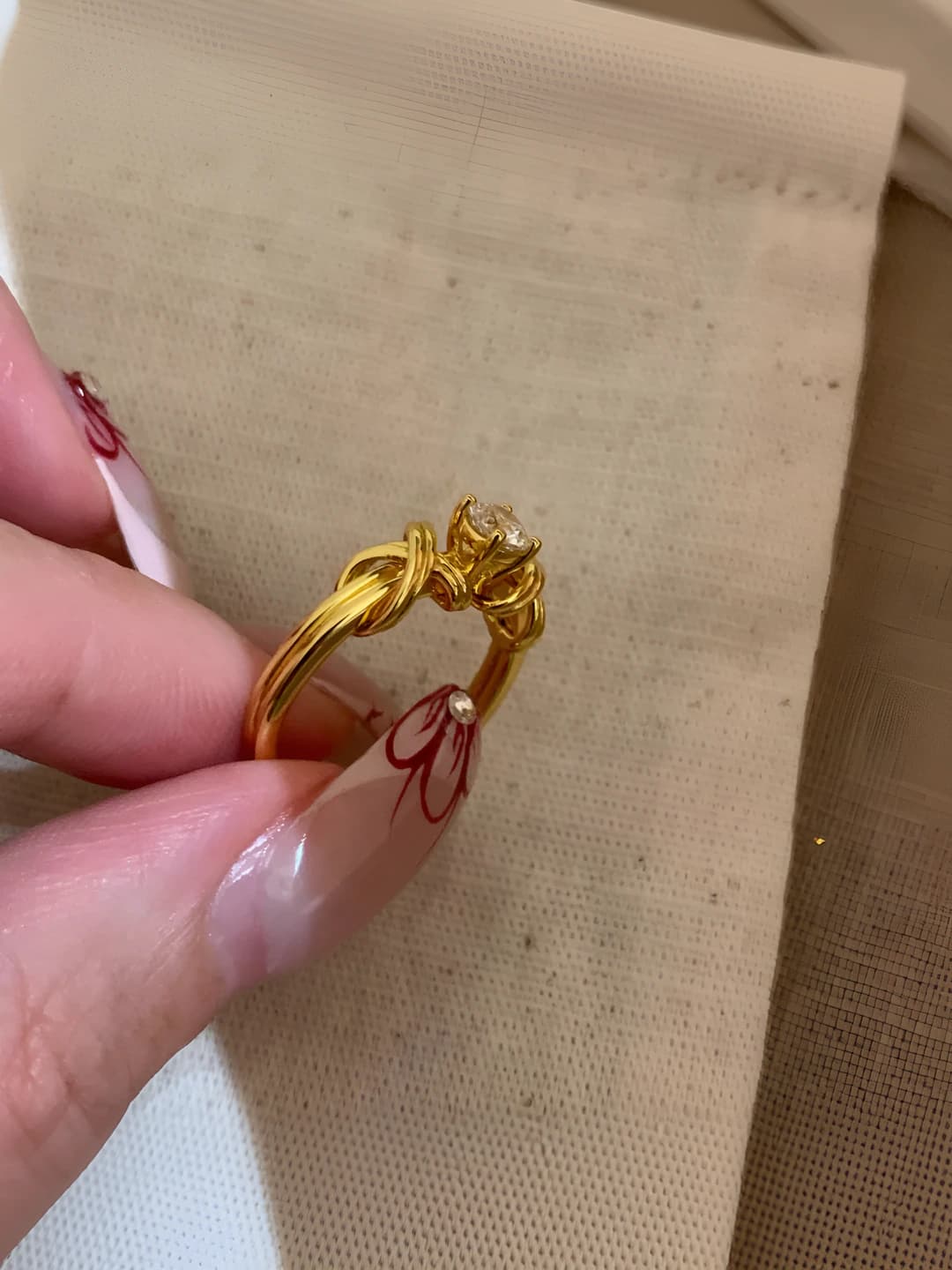Crossed ring