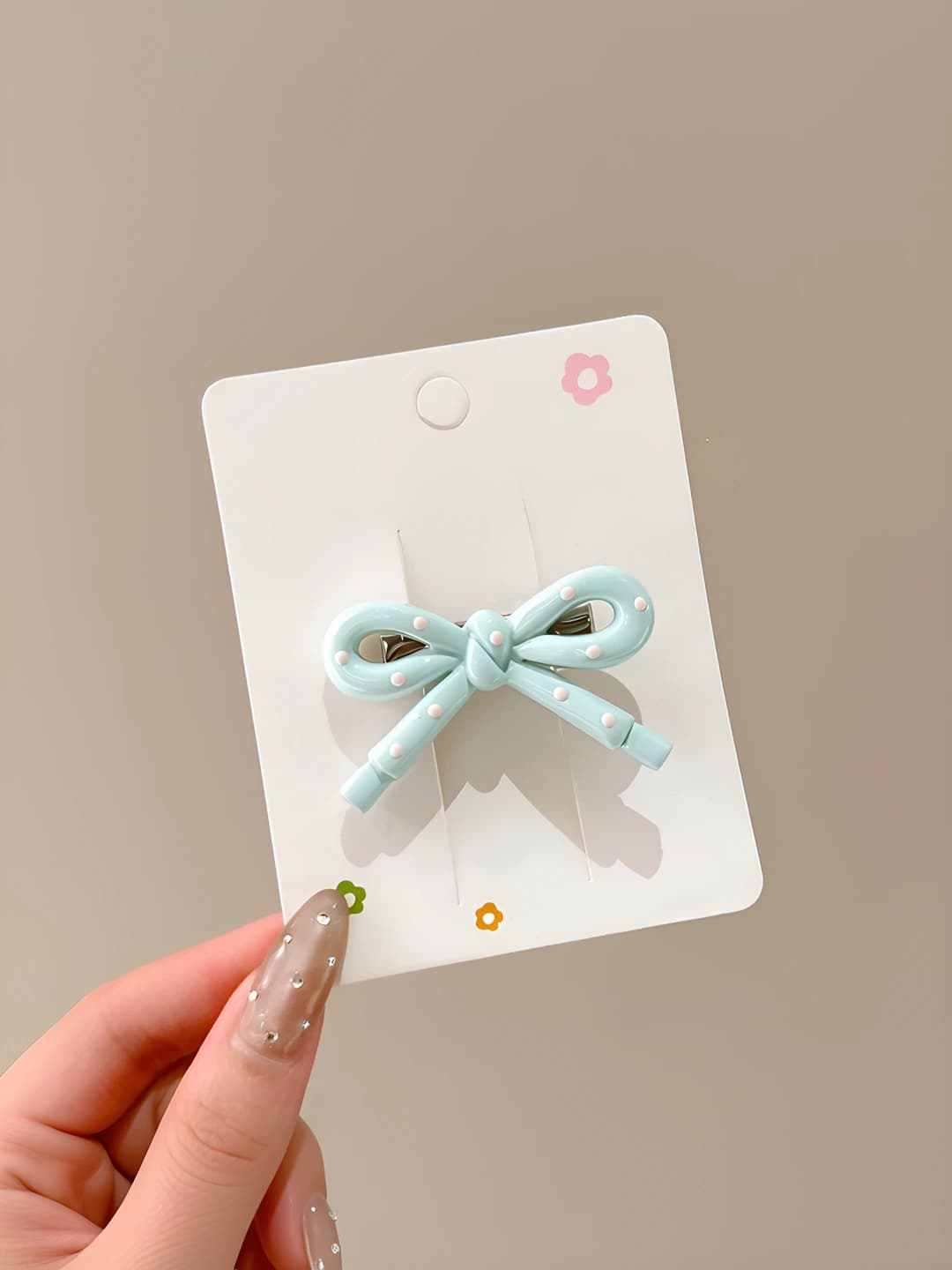 2# Mint green ~5 cm