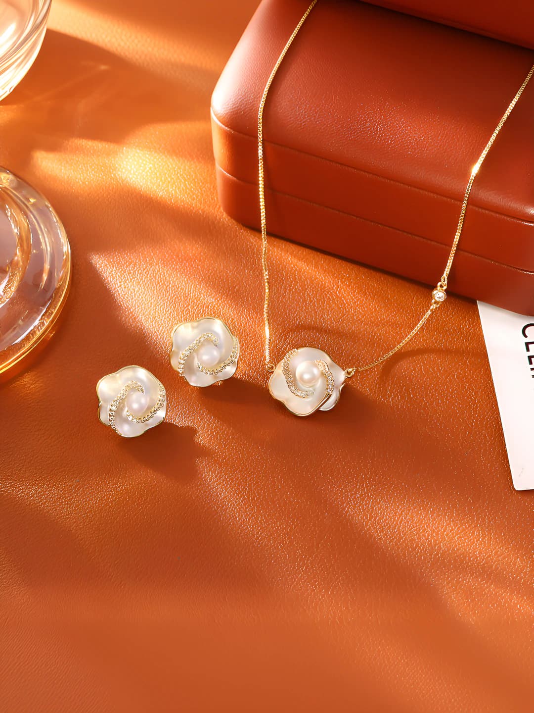 Women's camellia flower pendant necklace: copper, gold-plated, 41-50 cm, casual style
