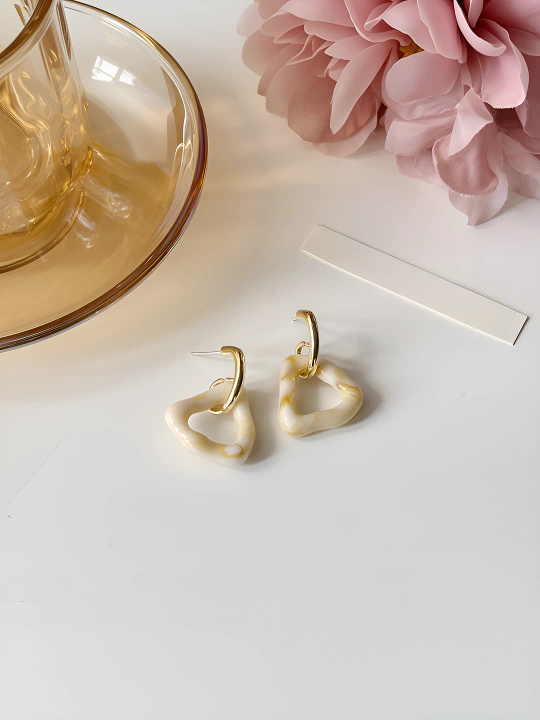 Off-white geometric earring