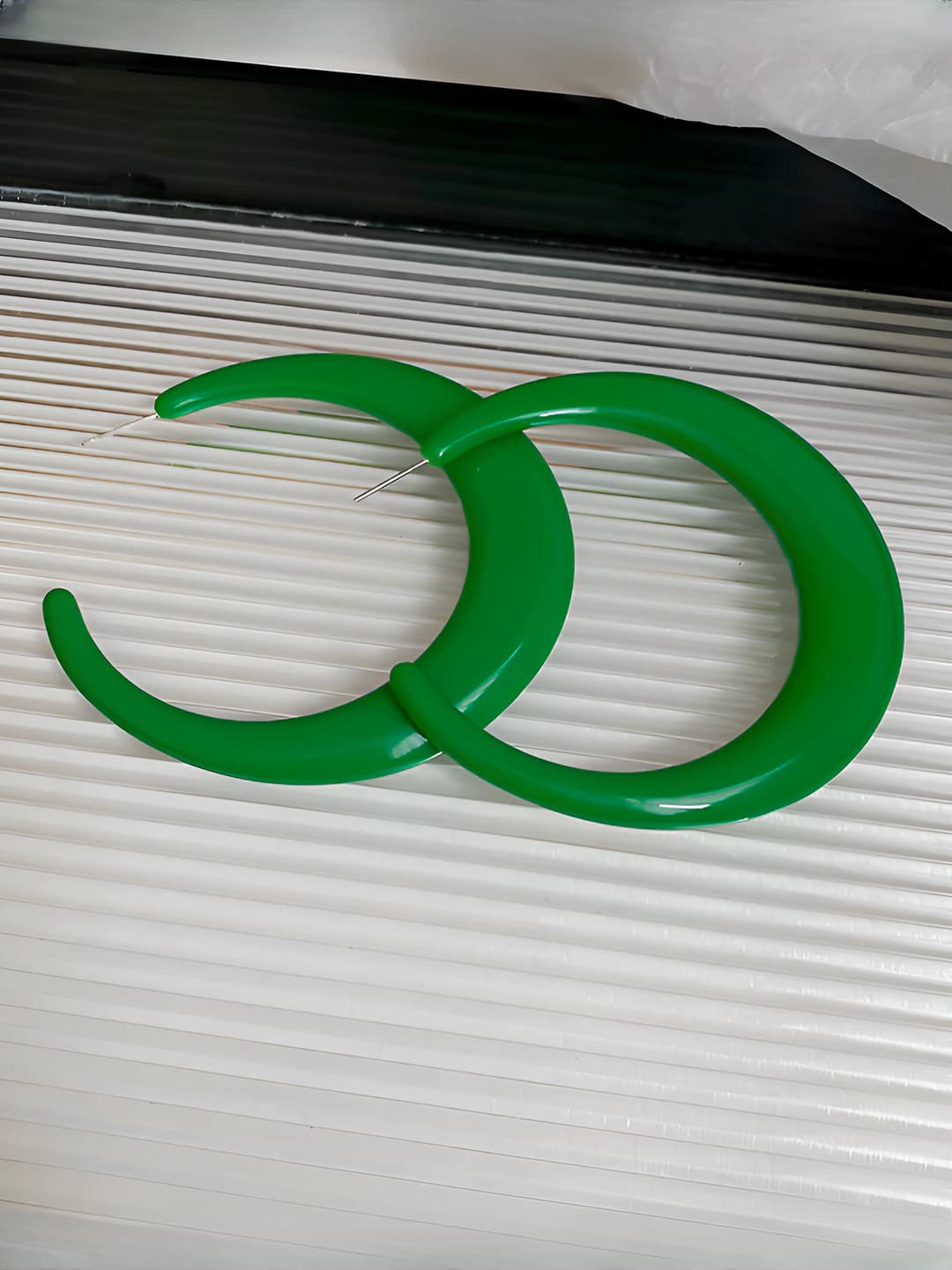 160# Silver - Green hoop earrings