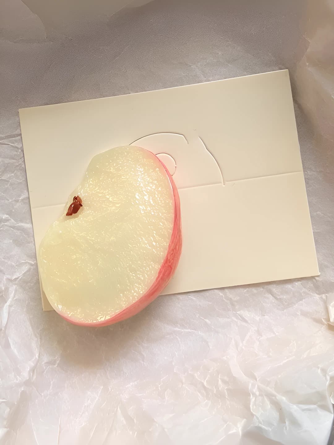 Red apple clip