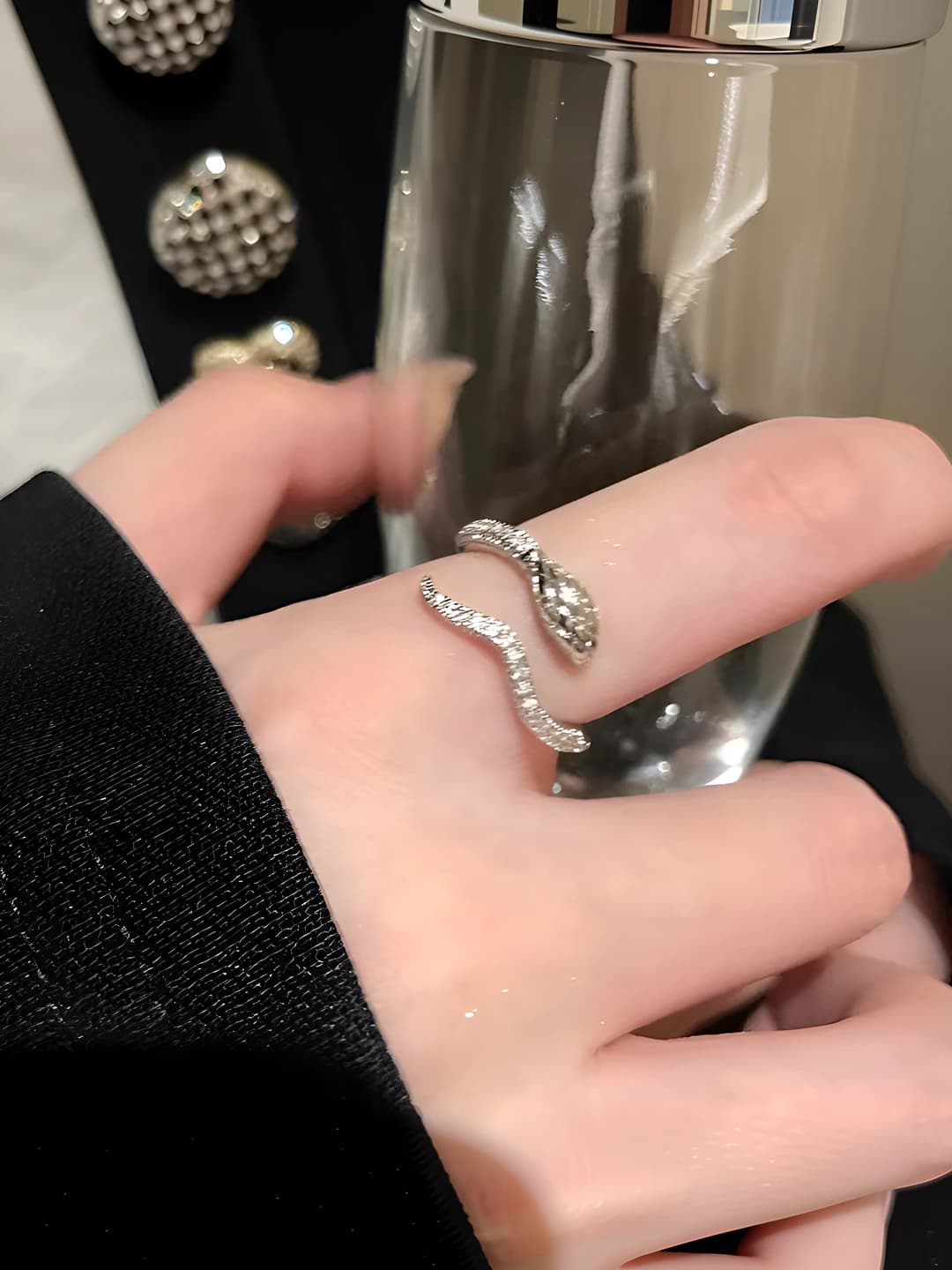 Серебряное кольцо-змея