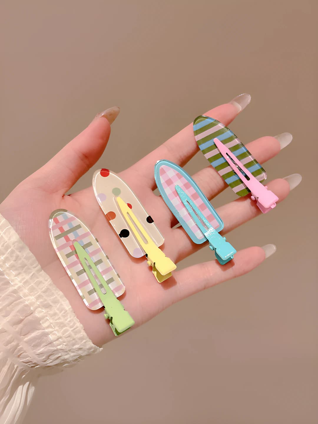 Avocado candy, 4 pcs