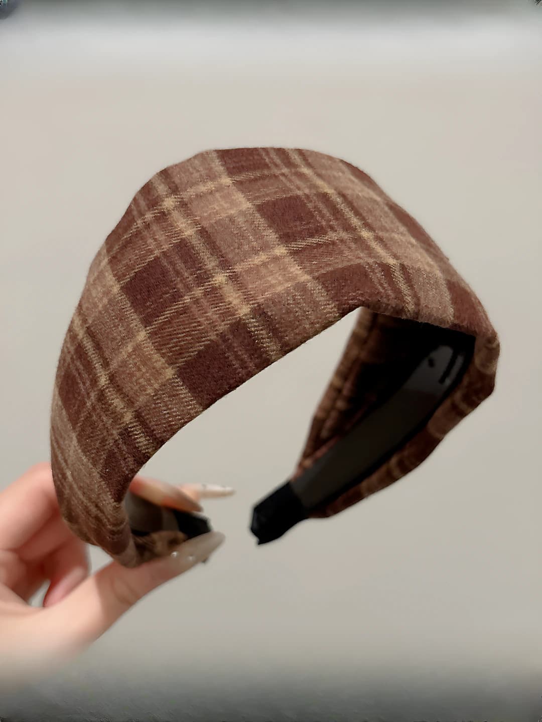1# Plaid, toothed, ~7 cm