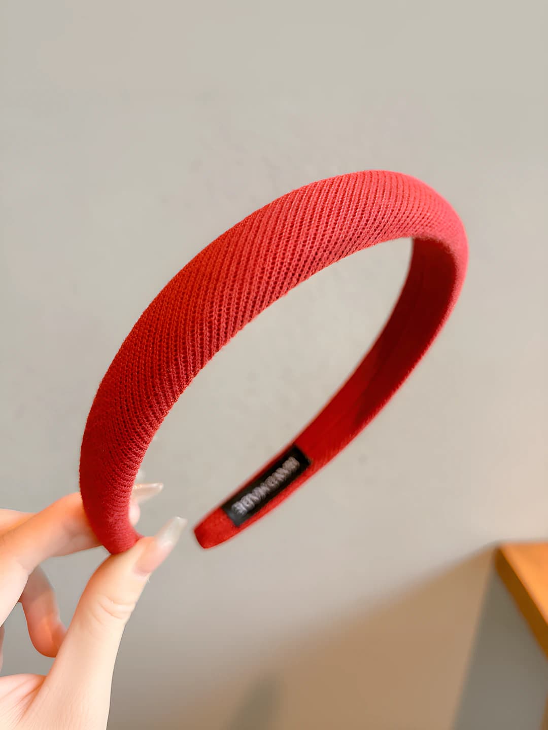 7# Red diagonal stripe