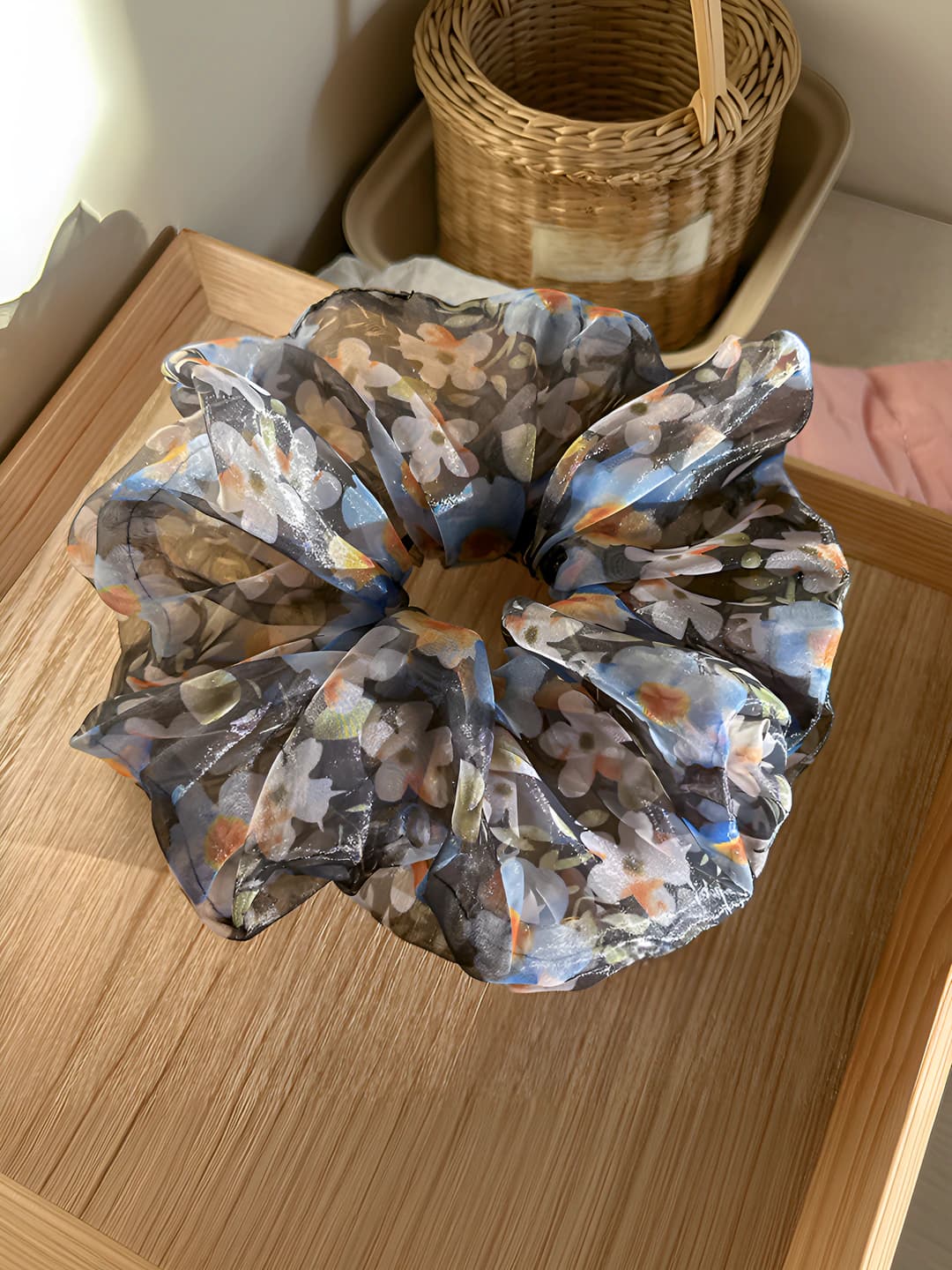 Black-blue floral headband