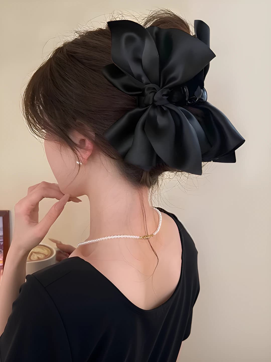 Black multi-layer bow 13 cm